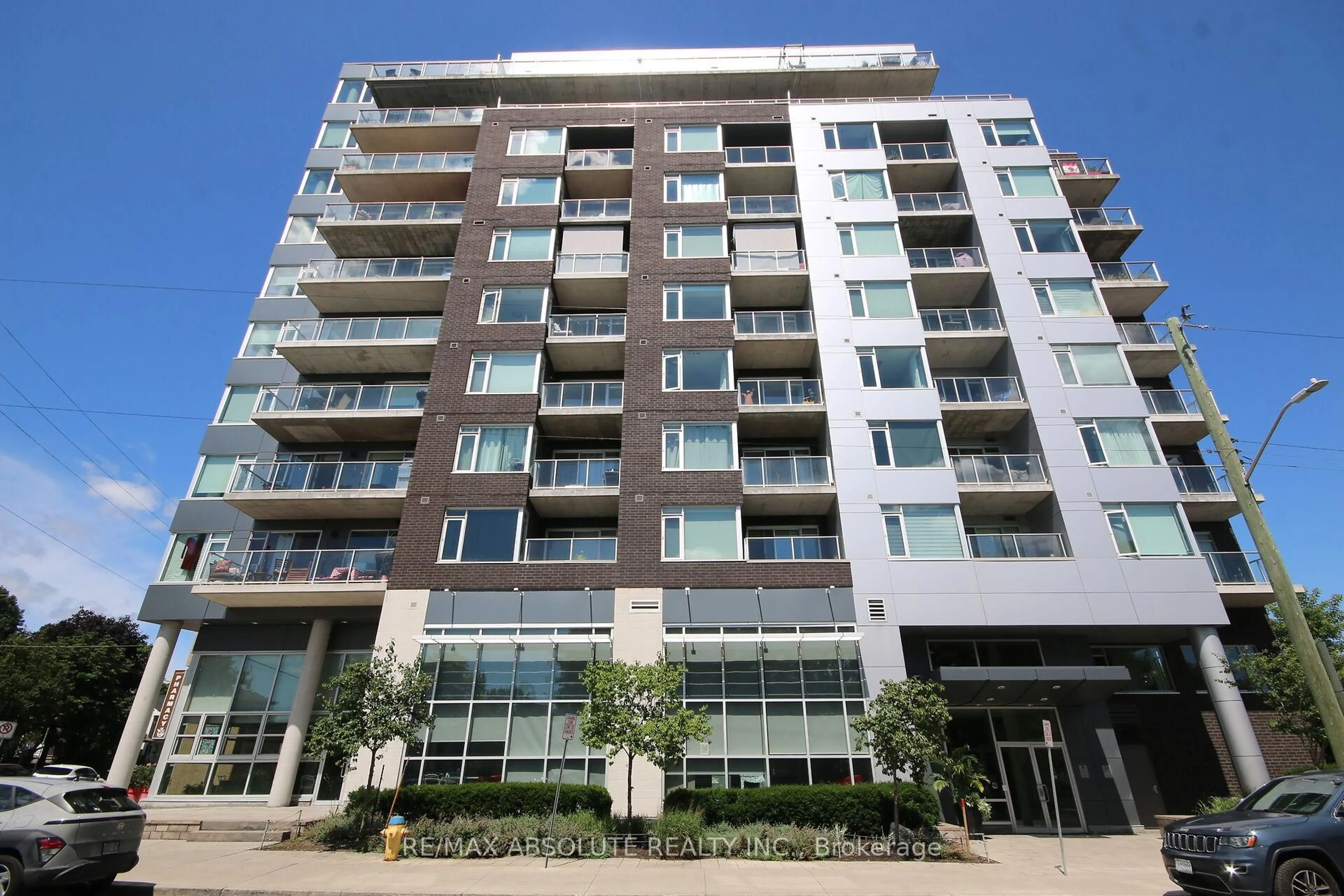 Patio, building for 7 Marquette Ave #606, Ottawa Ontario K1L 8A7
