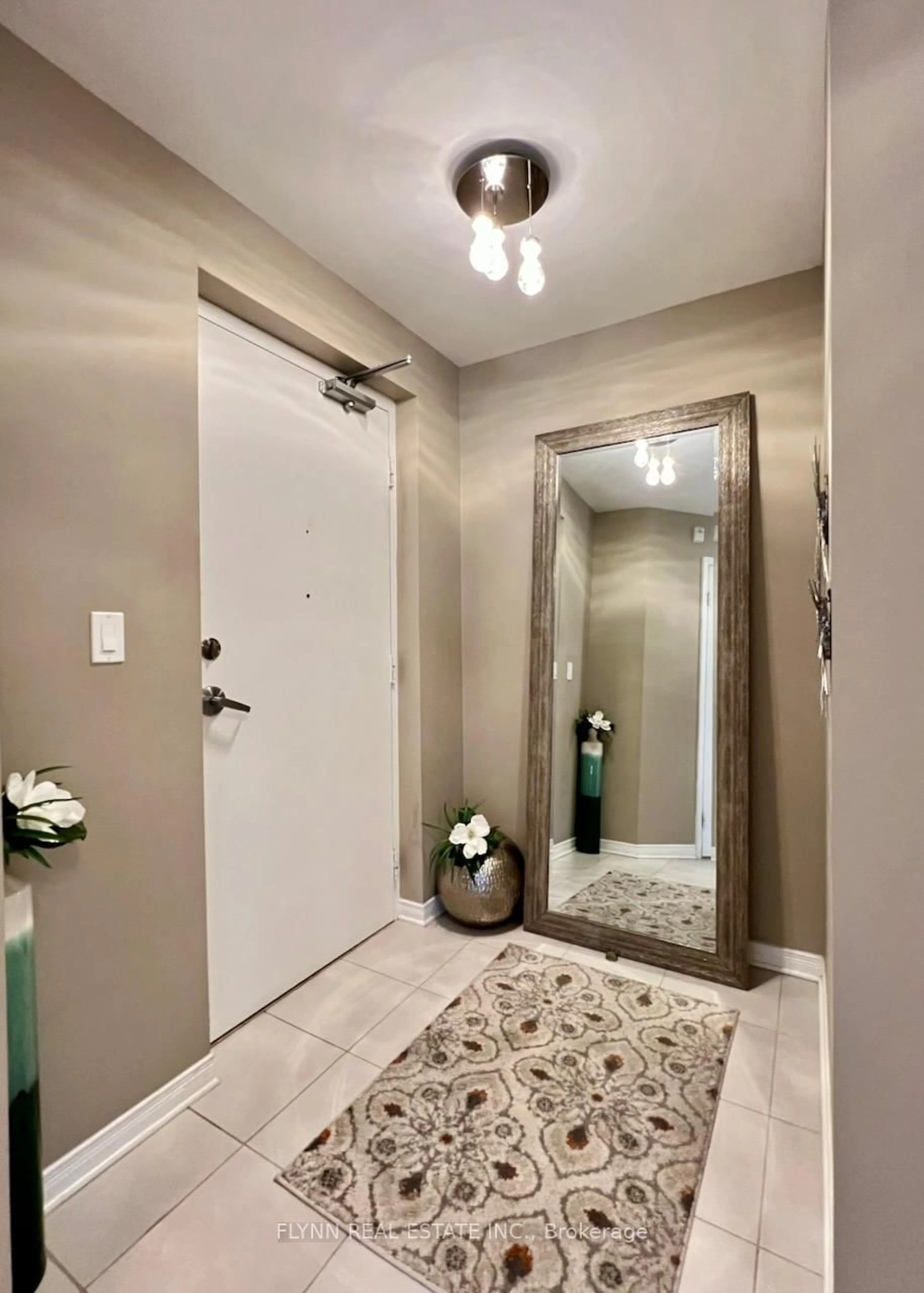 Indoor entryway for 16 Sullivan Ave #209, Thorold Ontario L2V 2Y2