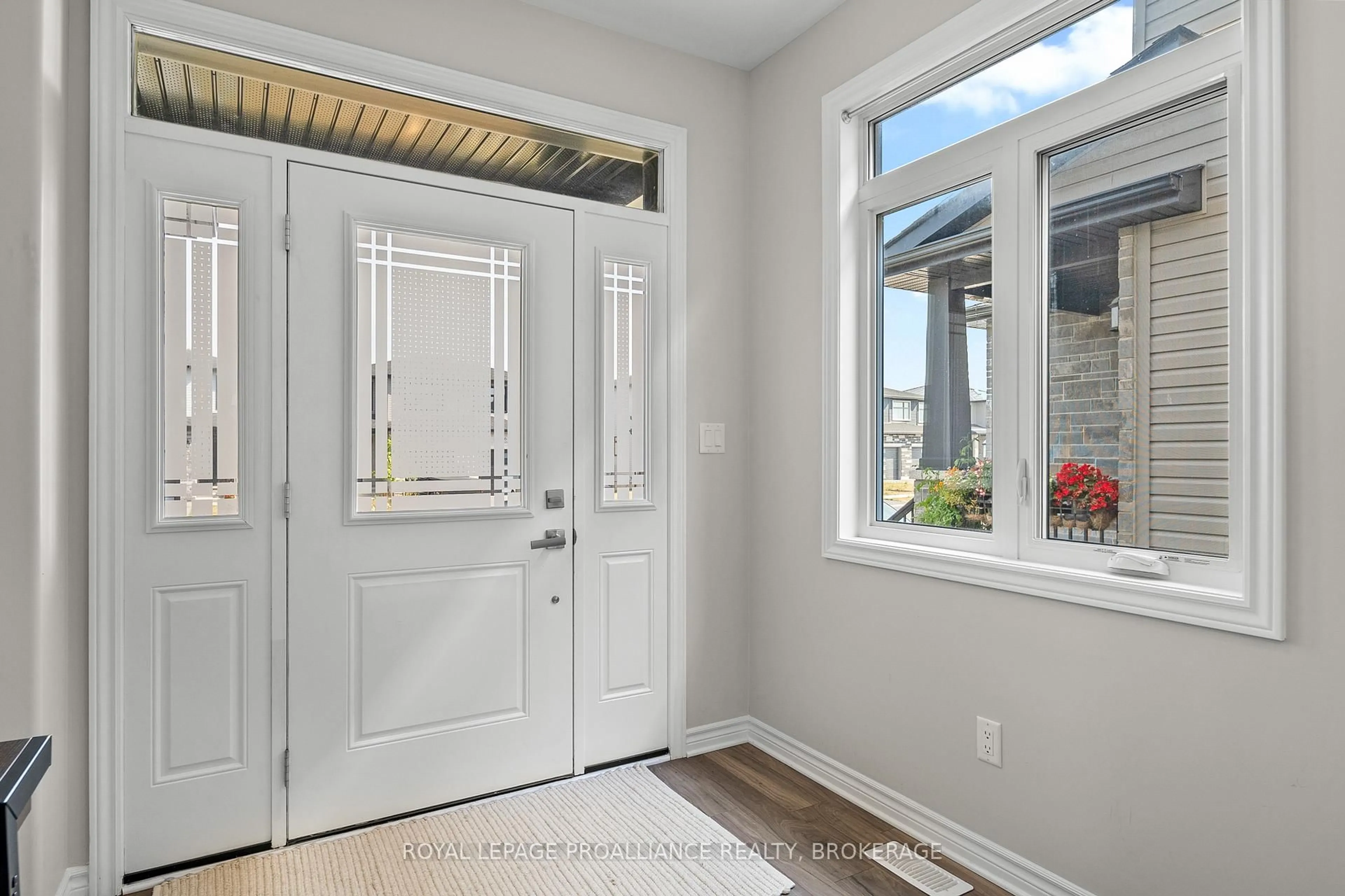 Indoor entryway for 1675 Brookedayle Ave, Kingston Ontario K7P 0T1