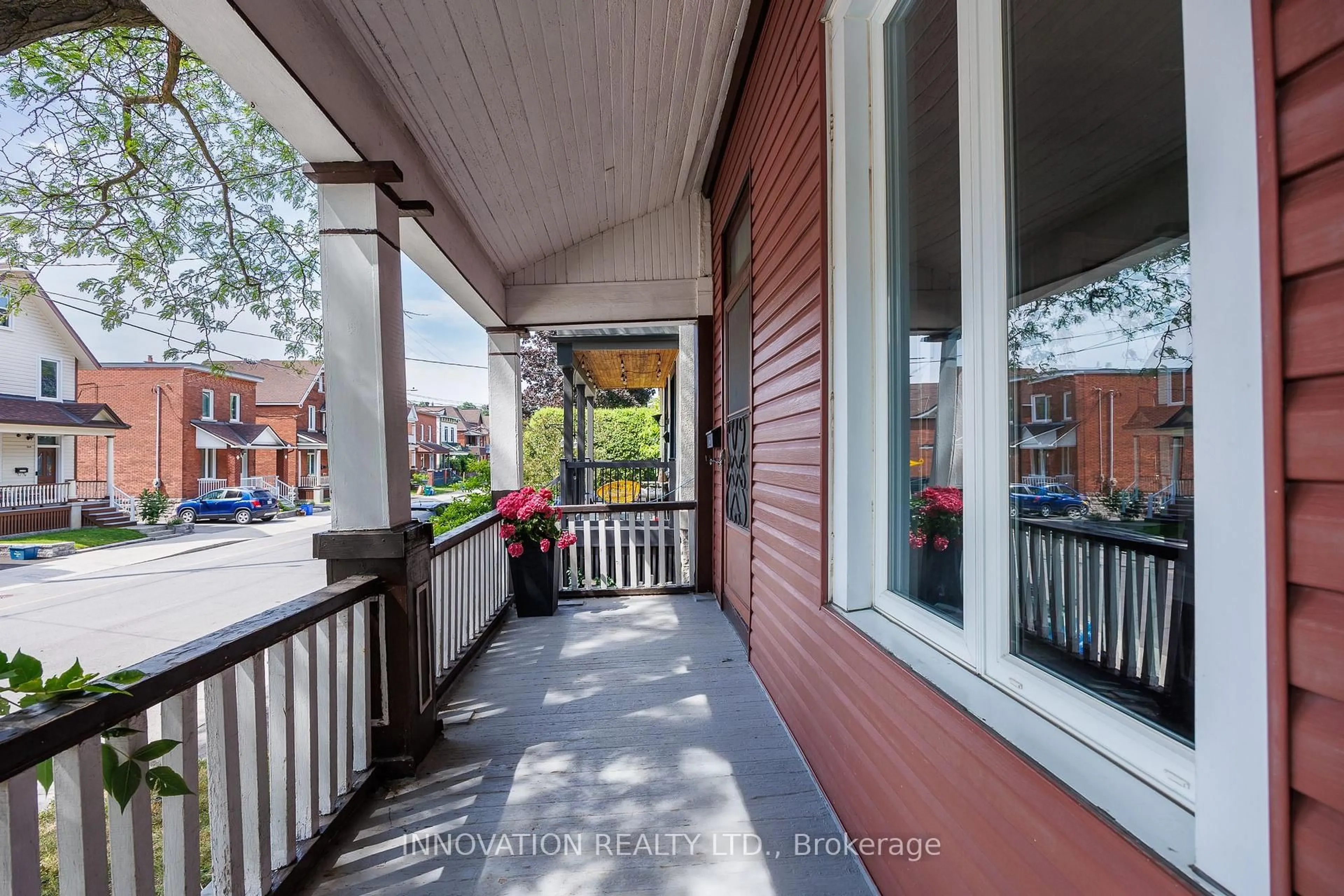 Patio, street for 501 Mcleod St, Ottawa Ontario K1R 5P9