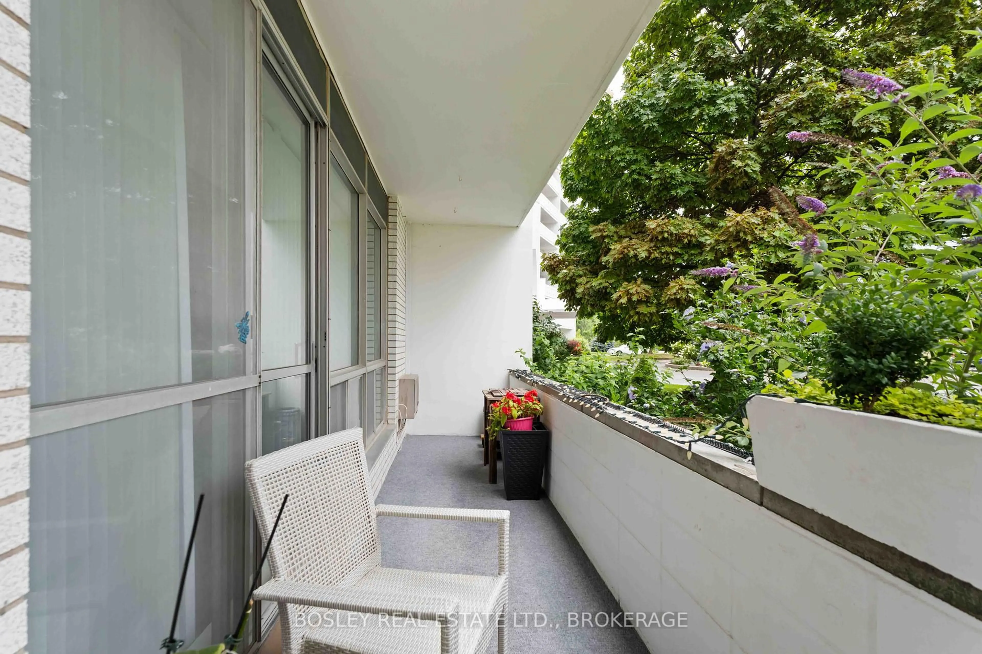 Balcony in the apartment, unknown for 15 TOWERING HEIGHTS Blvd #102, St. Catharines Ontario L2T 3G7