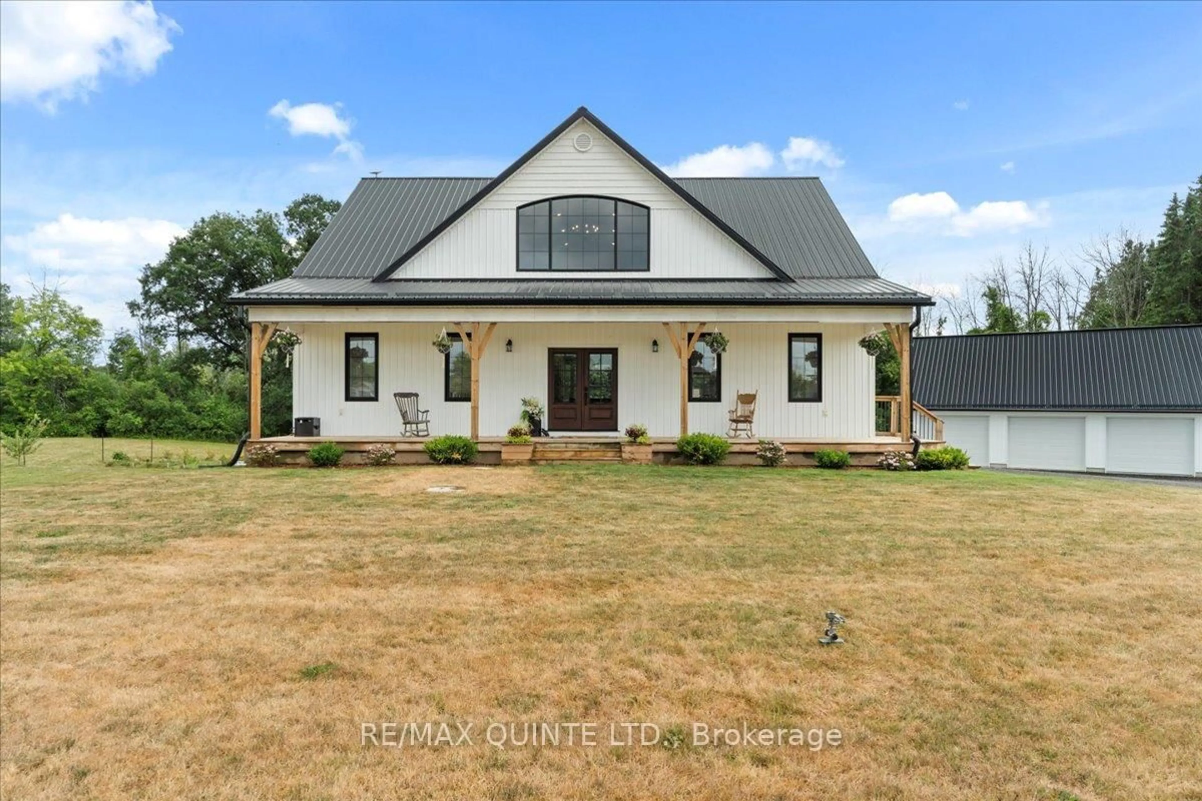 Home with vinyl exterior material, unknown for 806 Newburgh Rd, Plantagenet Ontario K7R 3L2