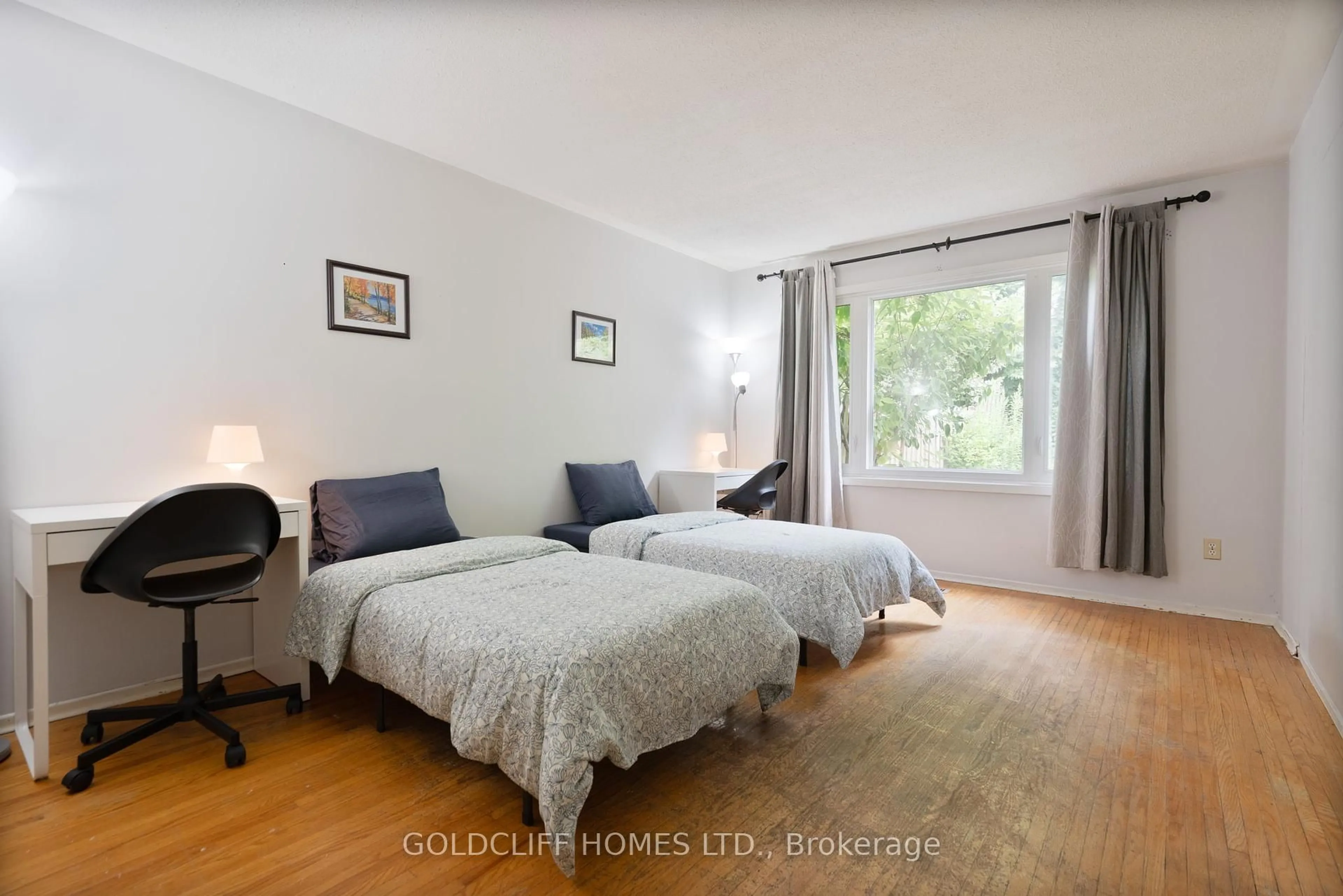 A pic of a room for 257 Homestead Cres, London North Ontario N6G 2E7