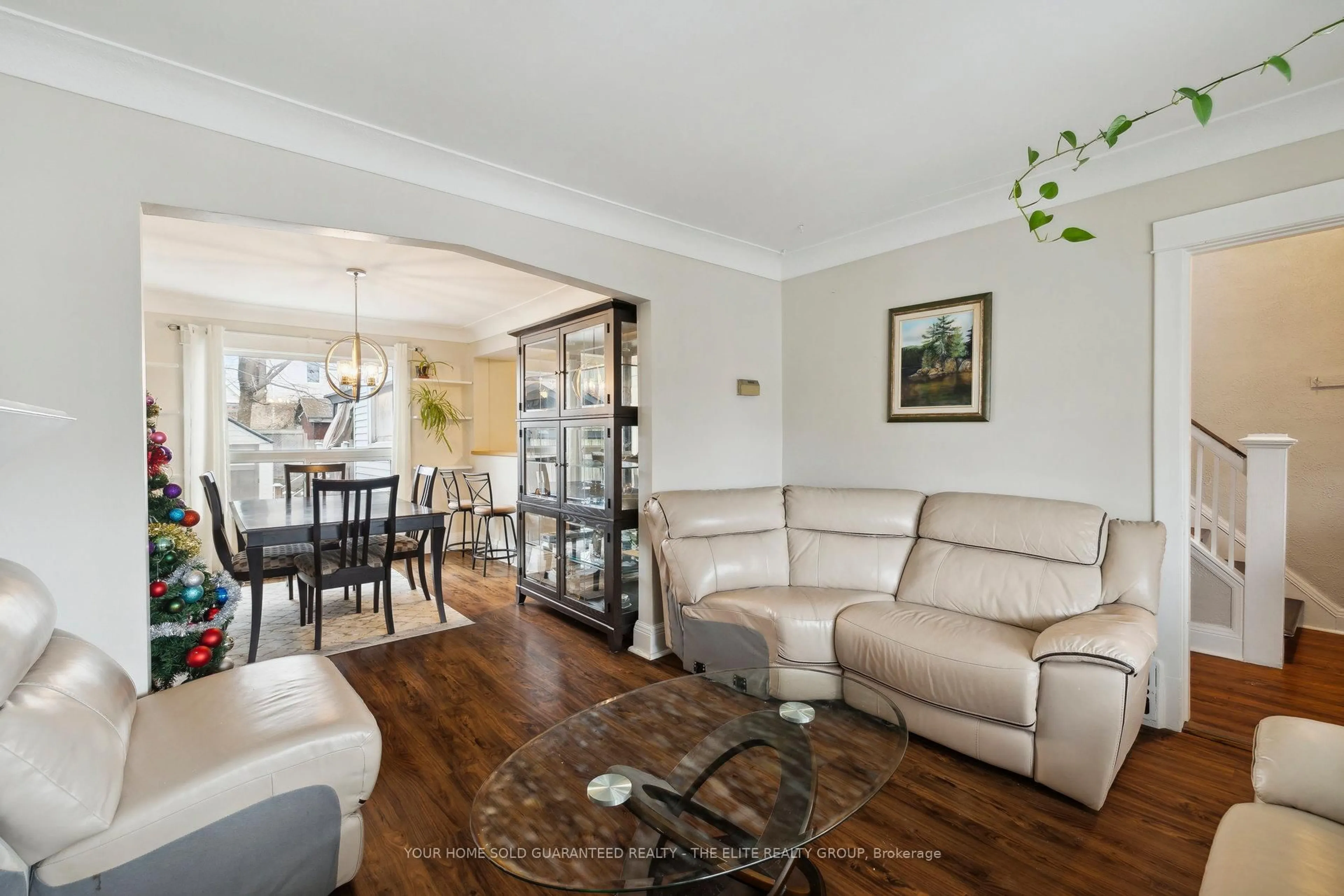 Living room with furniture, unknown for 167 Balsam Ave, Hamilton Ontario L8L 6Y4