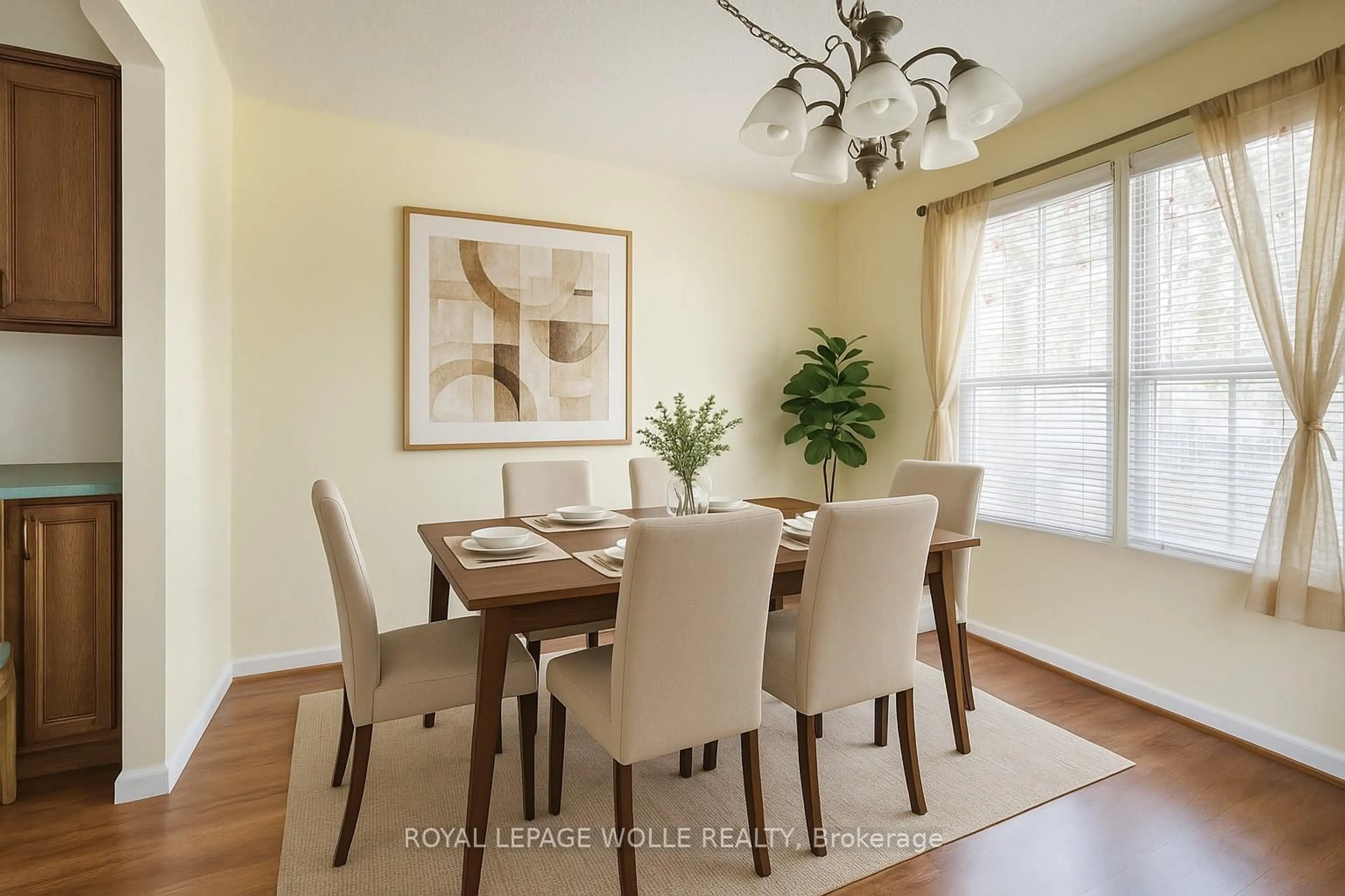 Dining room, wood/laminate floor for 465 Woolwich St #17, Waterloo Ontario N2K 3S4