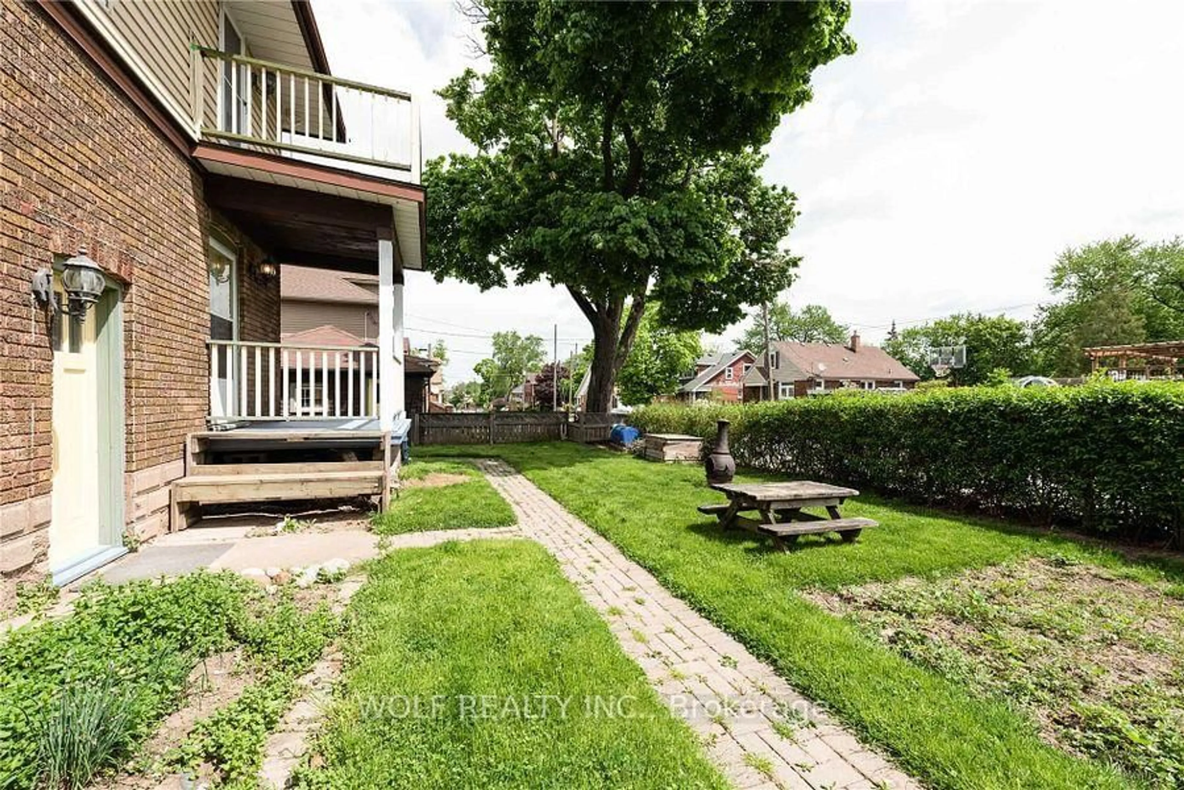 Patio, street for 4965 Jepson St, Niagara Falls Ontario L2E 1K3