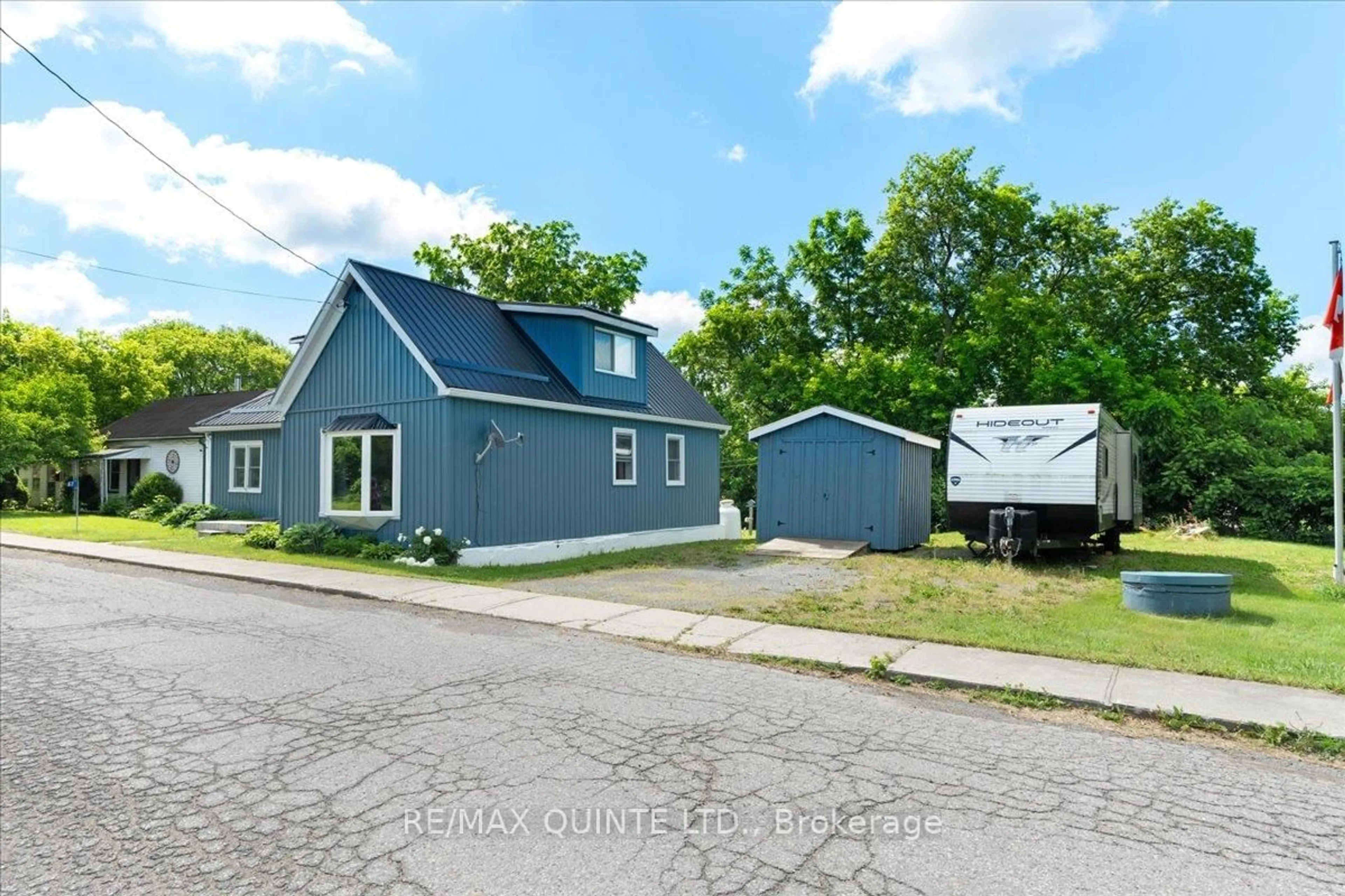 A pic from outside/outdoor area/front of a property/back of a property/a pic from drone, street for 67 Manley Dr, Belleville Ontario K8N 4Z4