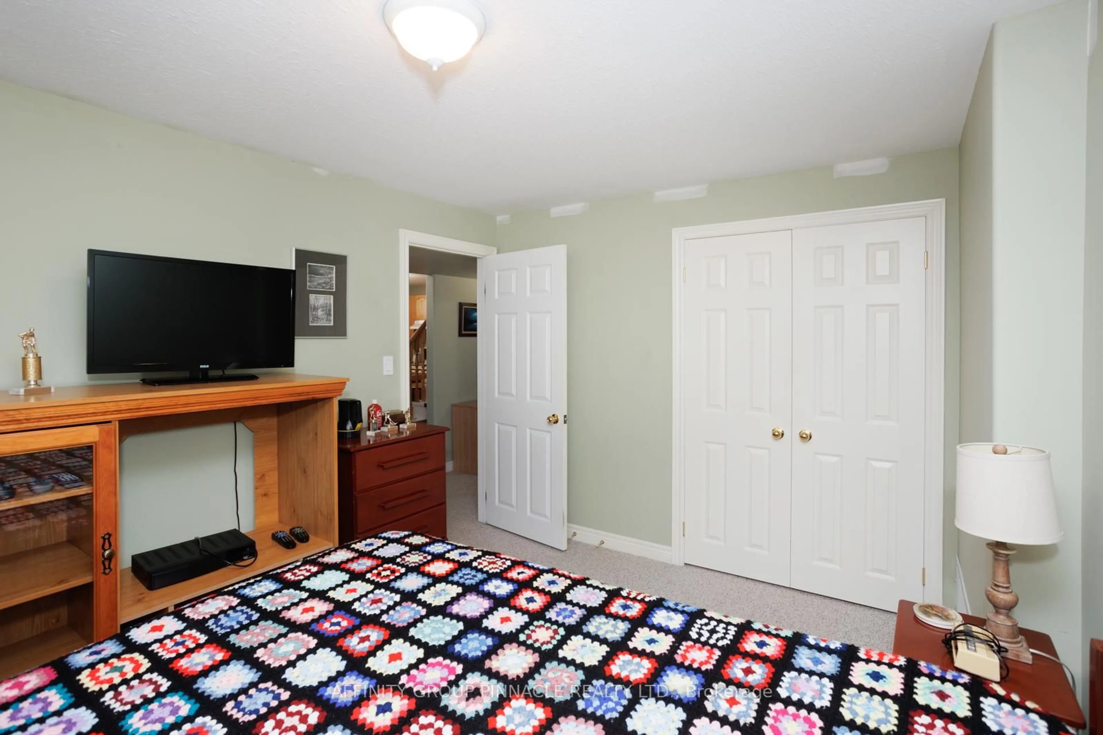 A pic of a room for 5 Susan Crt, Kawartha Lakes Ontario K9V 4H1