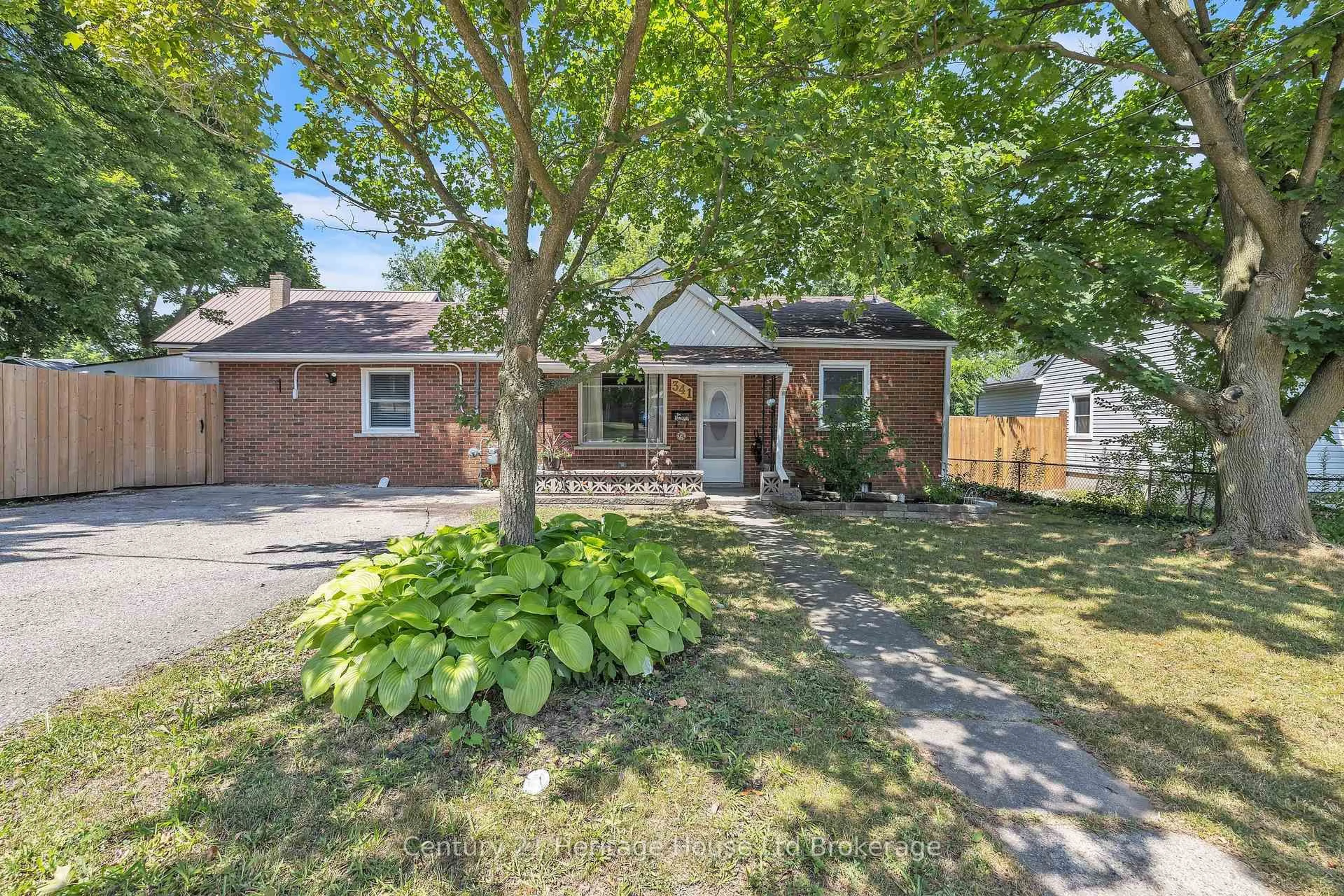 Unknown for 341 Hay St, Woodstock Ontario N4S 2C2
