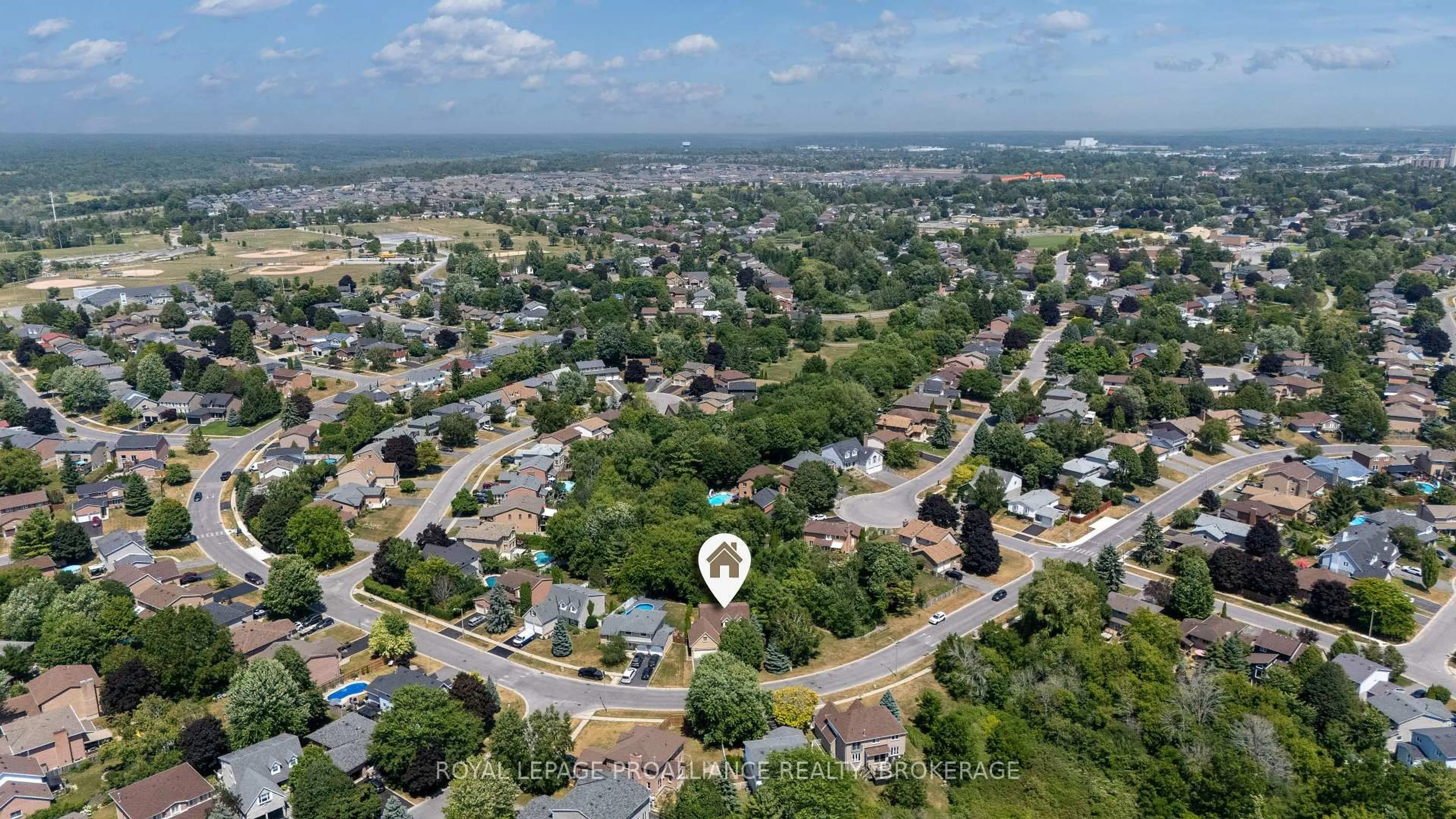 A pic from outside/outdoor area/front of a property/back of a property/a pic from drone, unknown for 954 Mona Dr, Kingston Ontario K7P 2K9