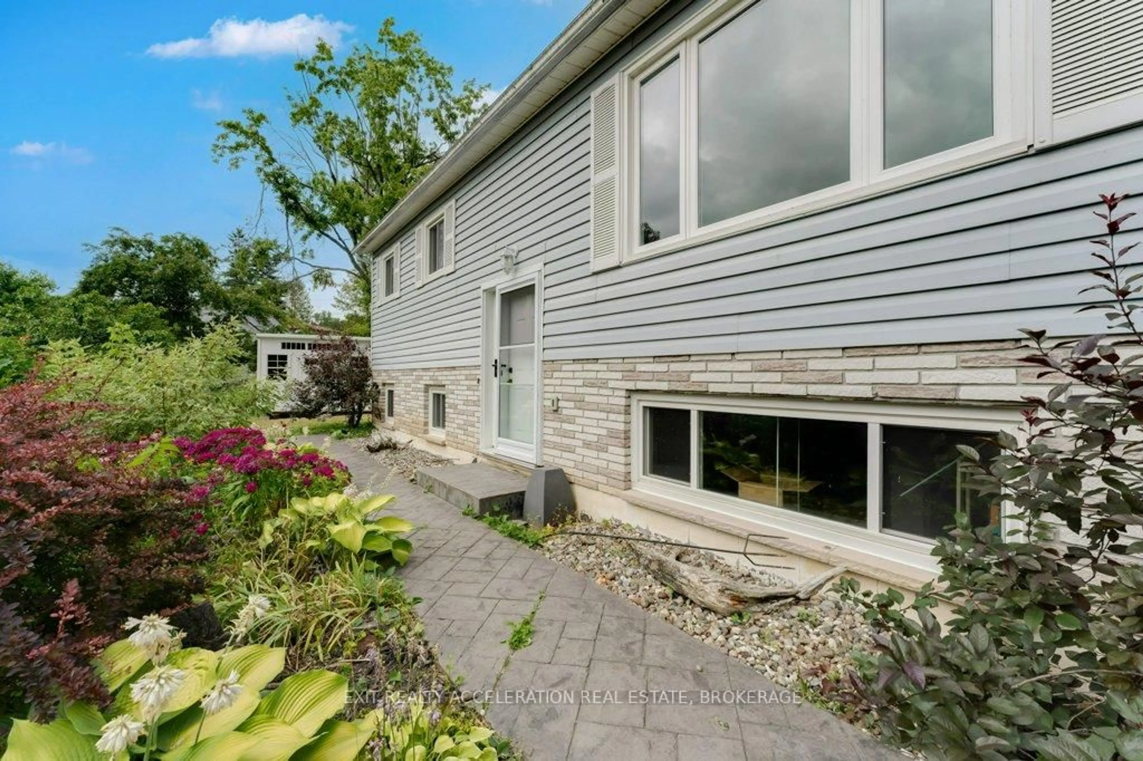 Unknown for 153 Hillside Ave, Greater Napanee Ontario K7R 1B3
