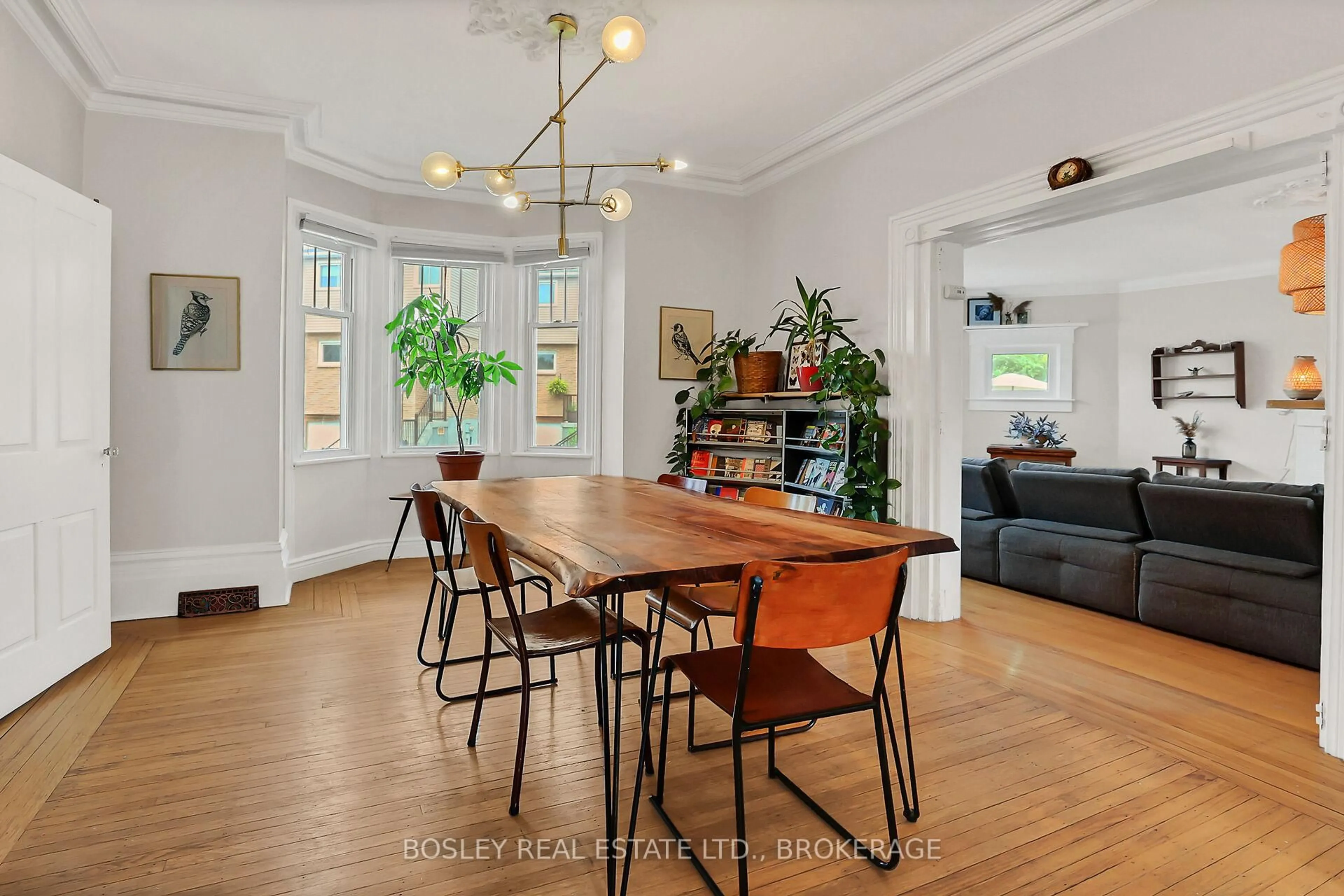 Dining room, wood/laminate floor for 153 St Catharines St, West Lincoln Ontario L0R 2A0