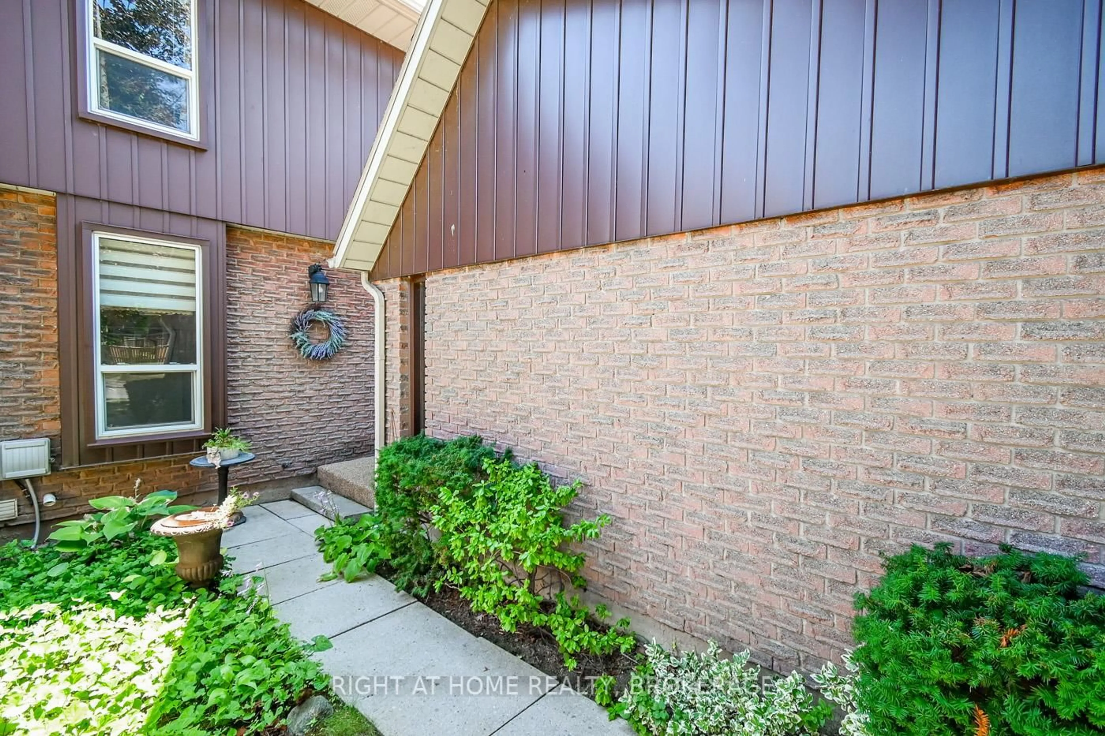 Unknown for 122 Lakeshore Rd #45, St. Catharines Ontario L2N 6N6