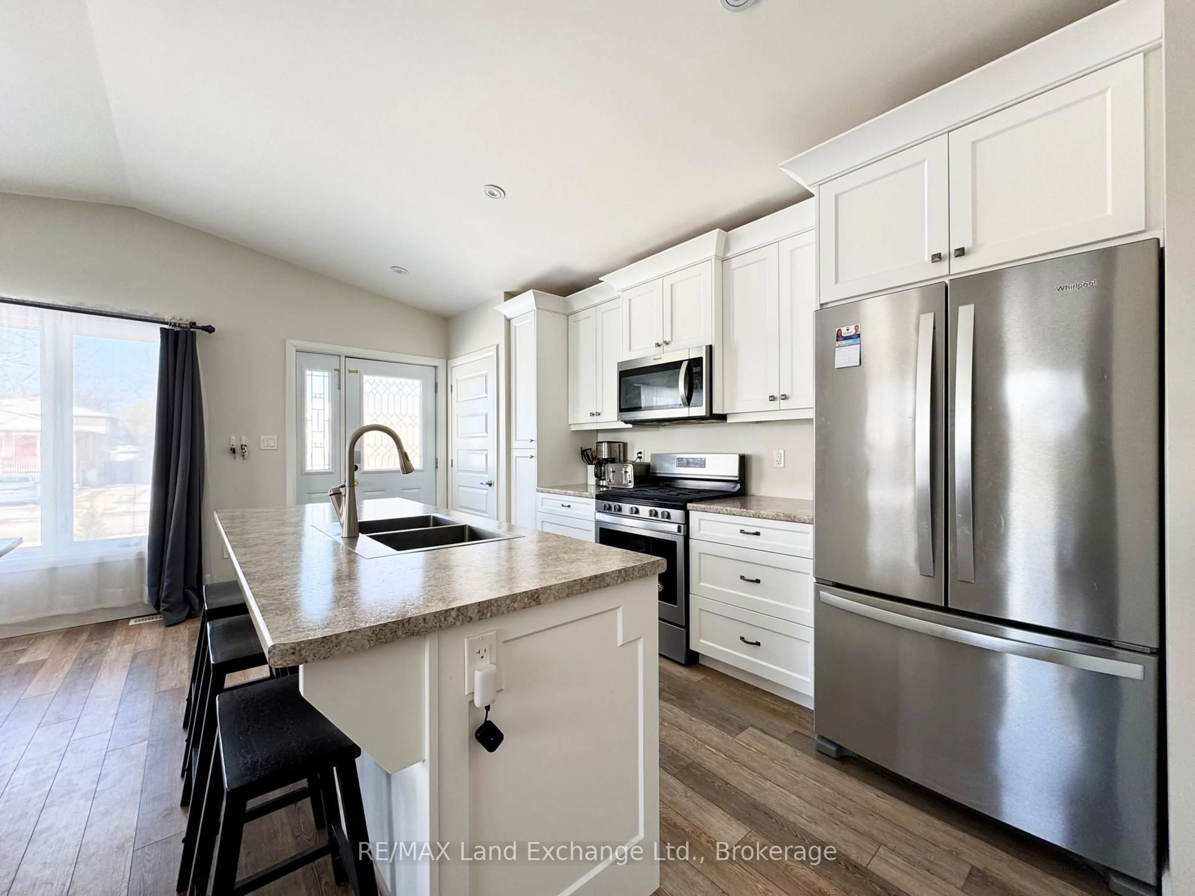Open concept kitchen, unknown for 329 Bricker St, Saugeen Shores Ontario N0H 2C1