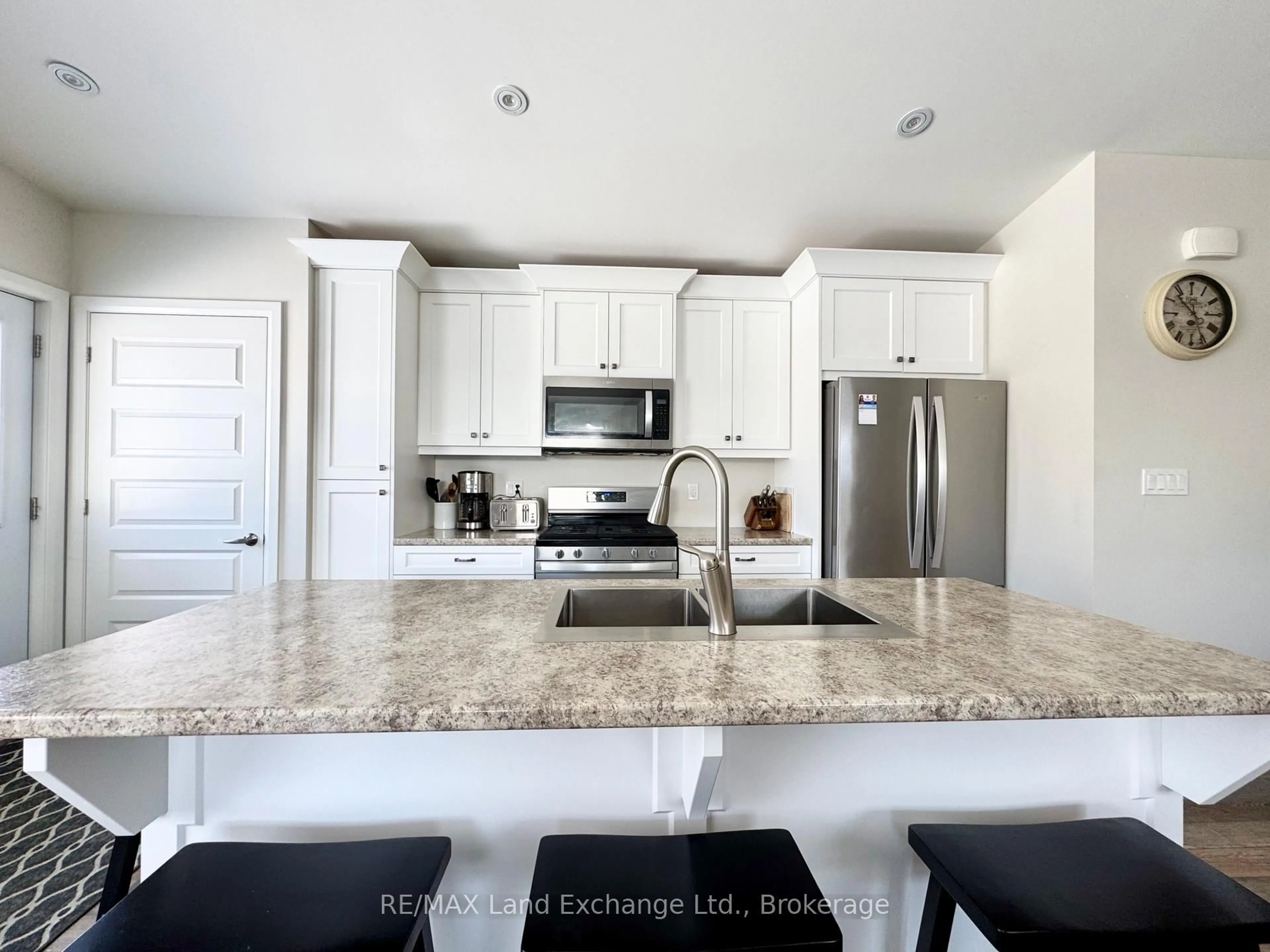 Open concept kitchen, ceramic/tile floor for 329 Bricker St, Saugeen Shores Ontario N0H 2C1