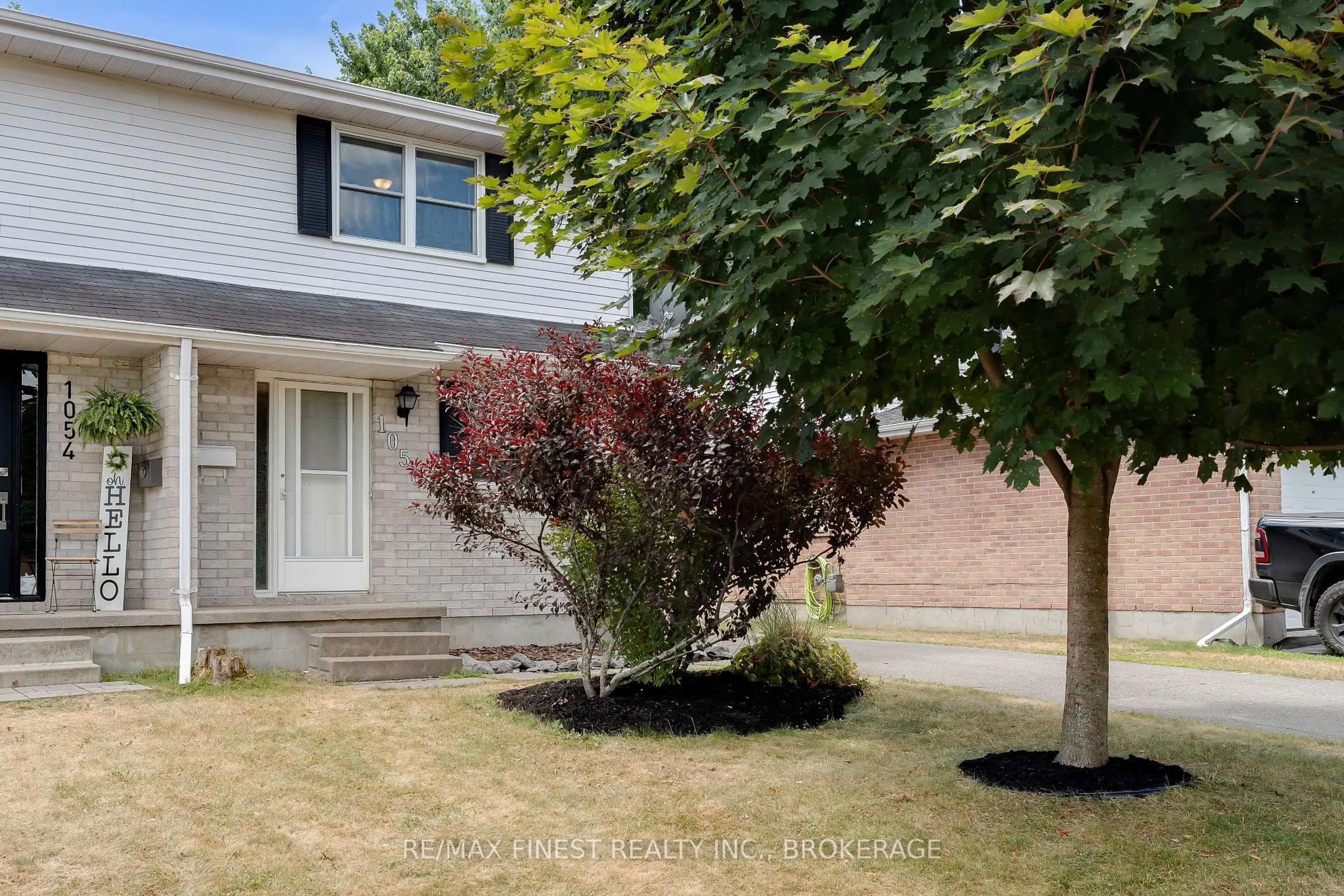 Unknown for 1056 Redwood Cres, Kingston Ontario K7P 1Y9