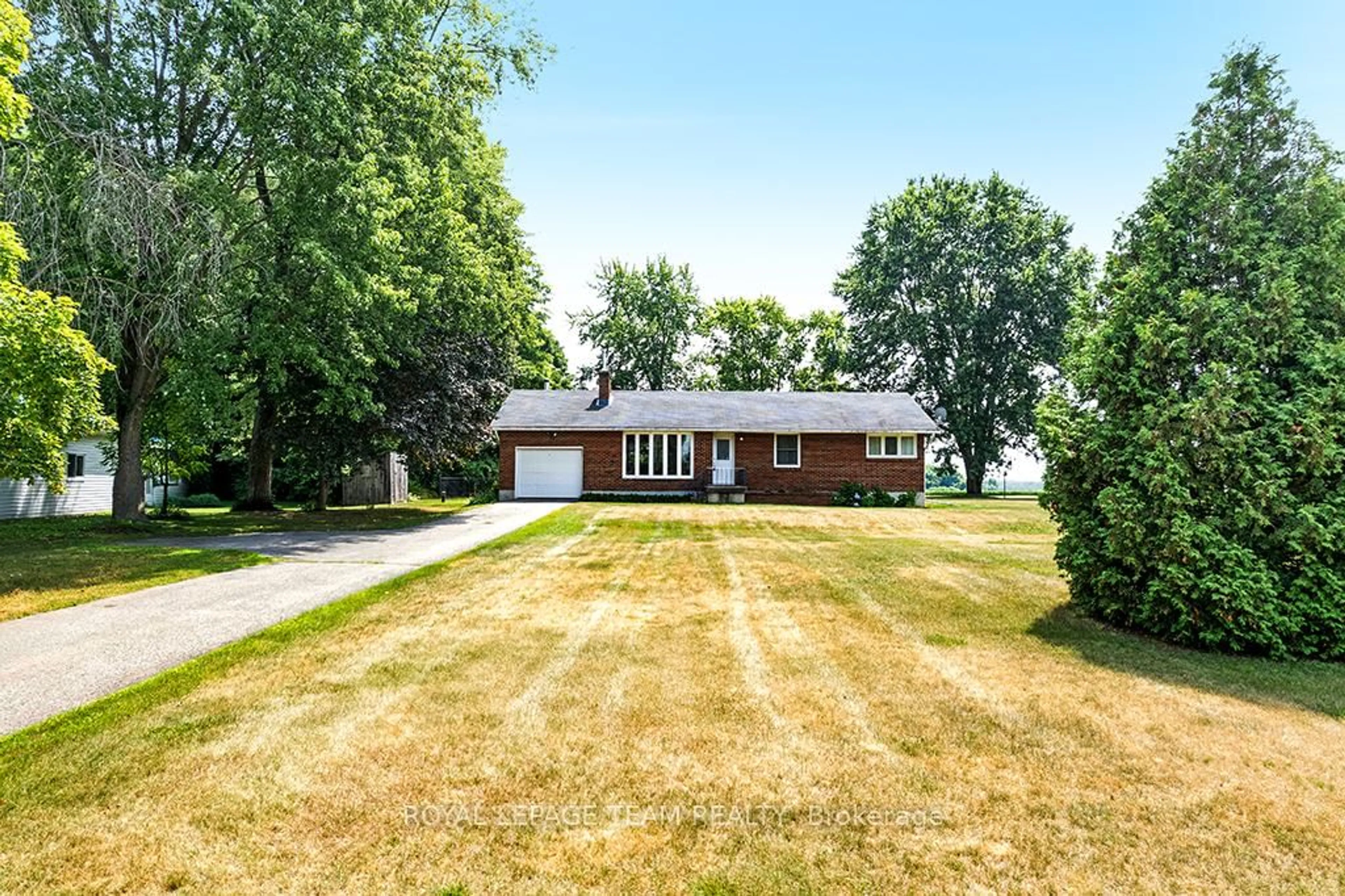 A pic from outside/outdoor area/front of a property/back of a property/a pic from drone, water/lake/river/ocean view for 3125 County Road 26 Rd, Augusta Ontario K6V 5V2