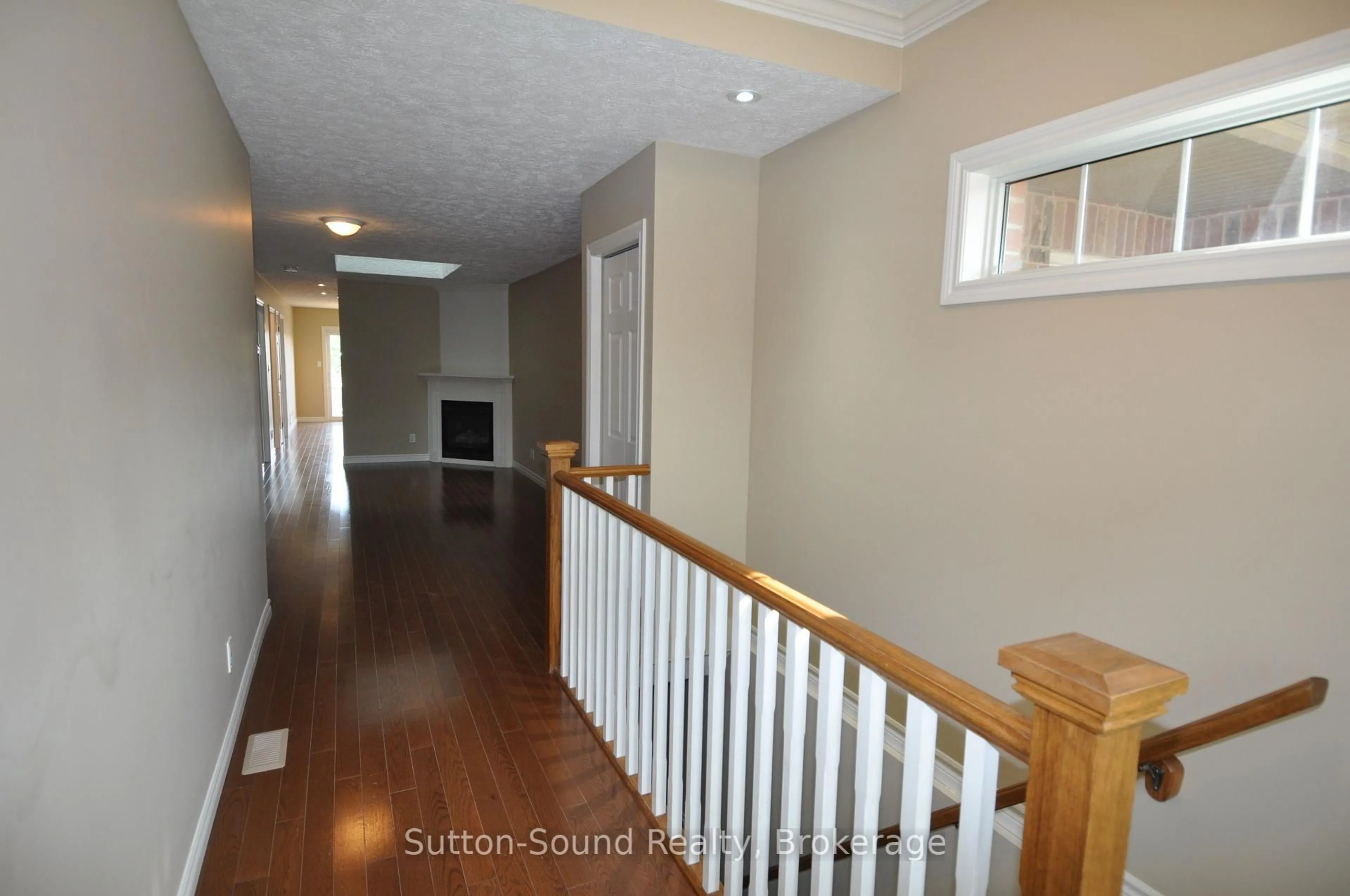 Unknown for 1316 15th Street 'b' St, Owen Sound Ontario N4K 6N1