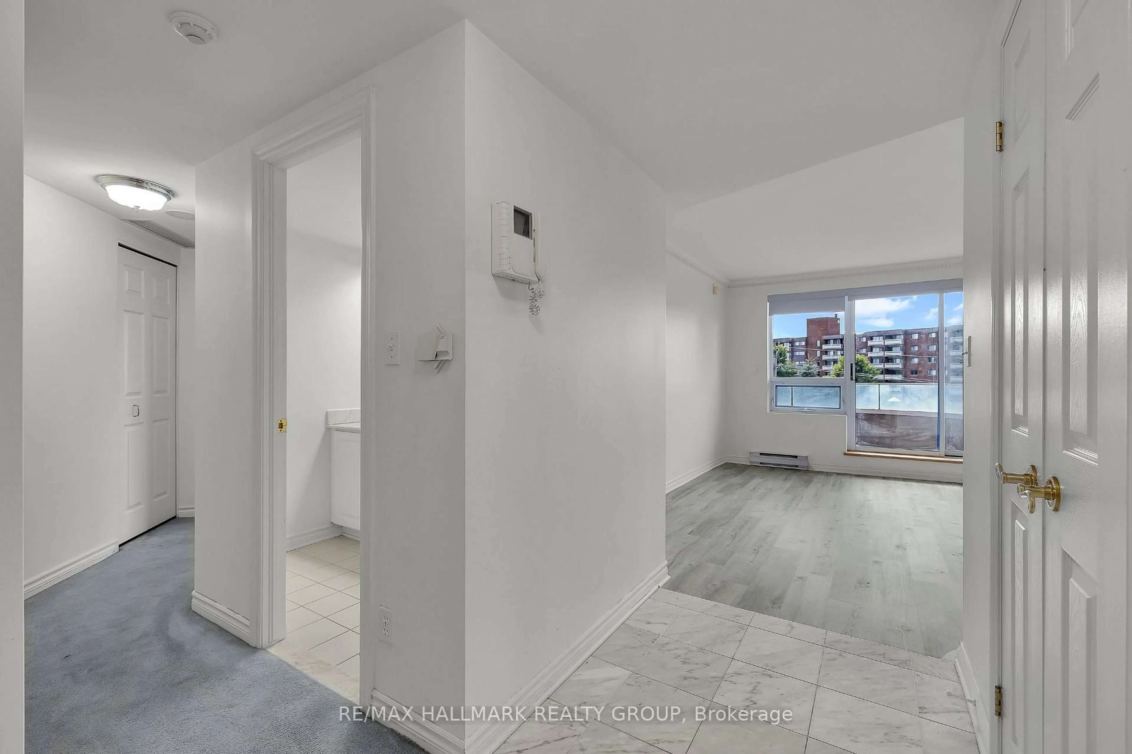 Unknown for 3105 Carling Ave #503, Ottawa Ontario K2H 5A6