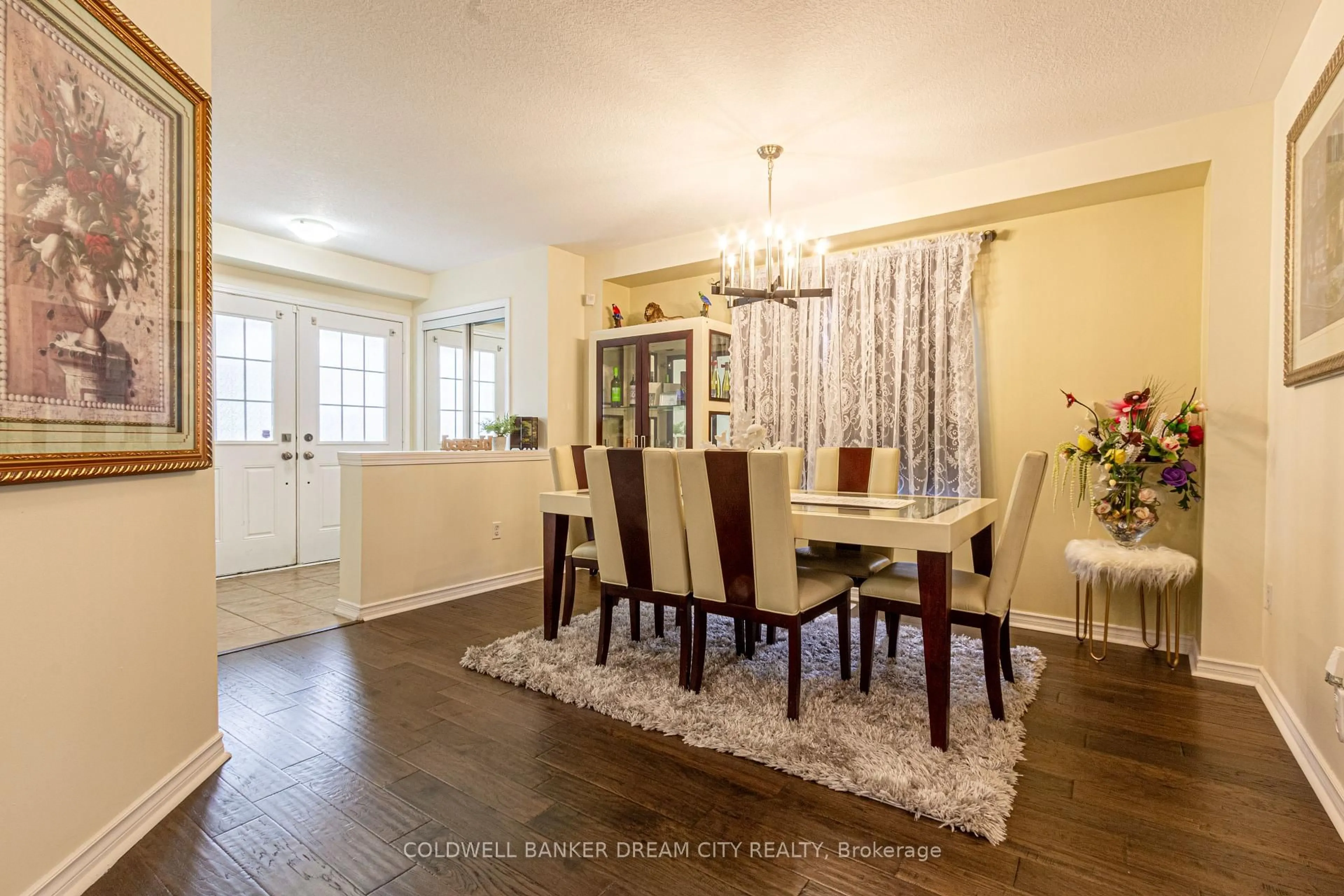 Dining room, wood/laminate floor for 189 Powell Rd, Brantford Ontario N3T 0E6