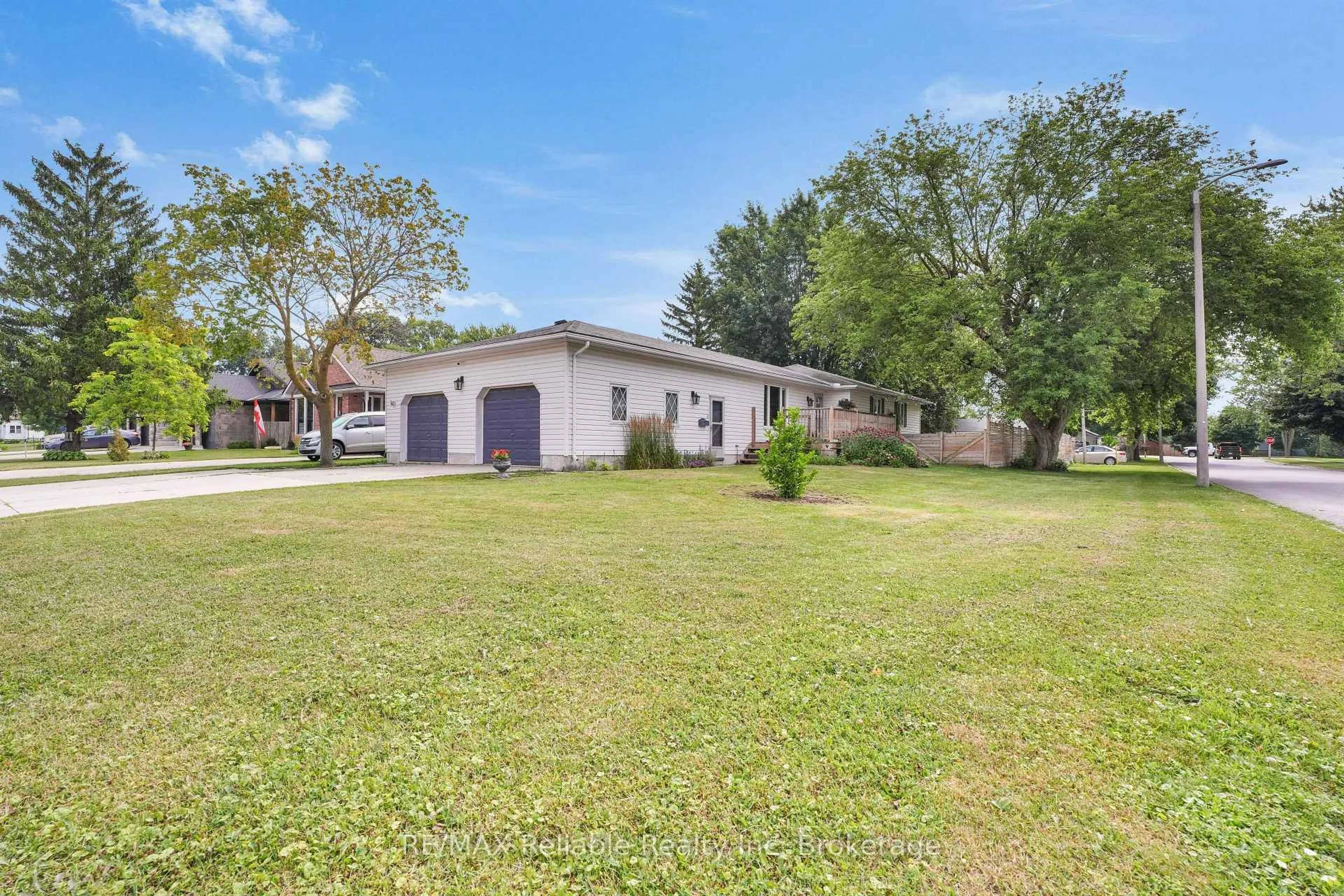 A pic from outside/outdoor area/front of a property/back of a property/a pic from drone, water/lake/river/ocean view for 164 Sills St, Huron East Ontario N0K 1W0