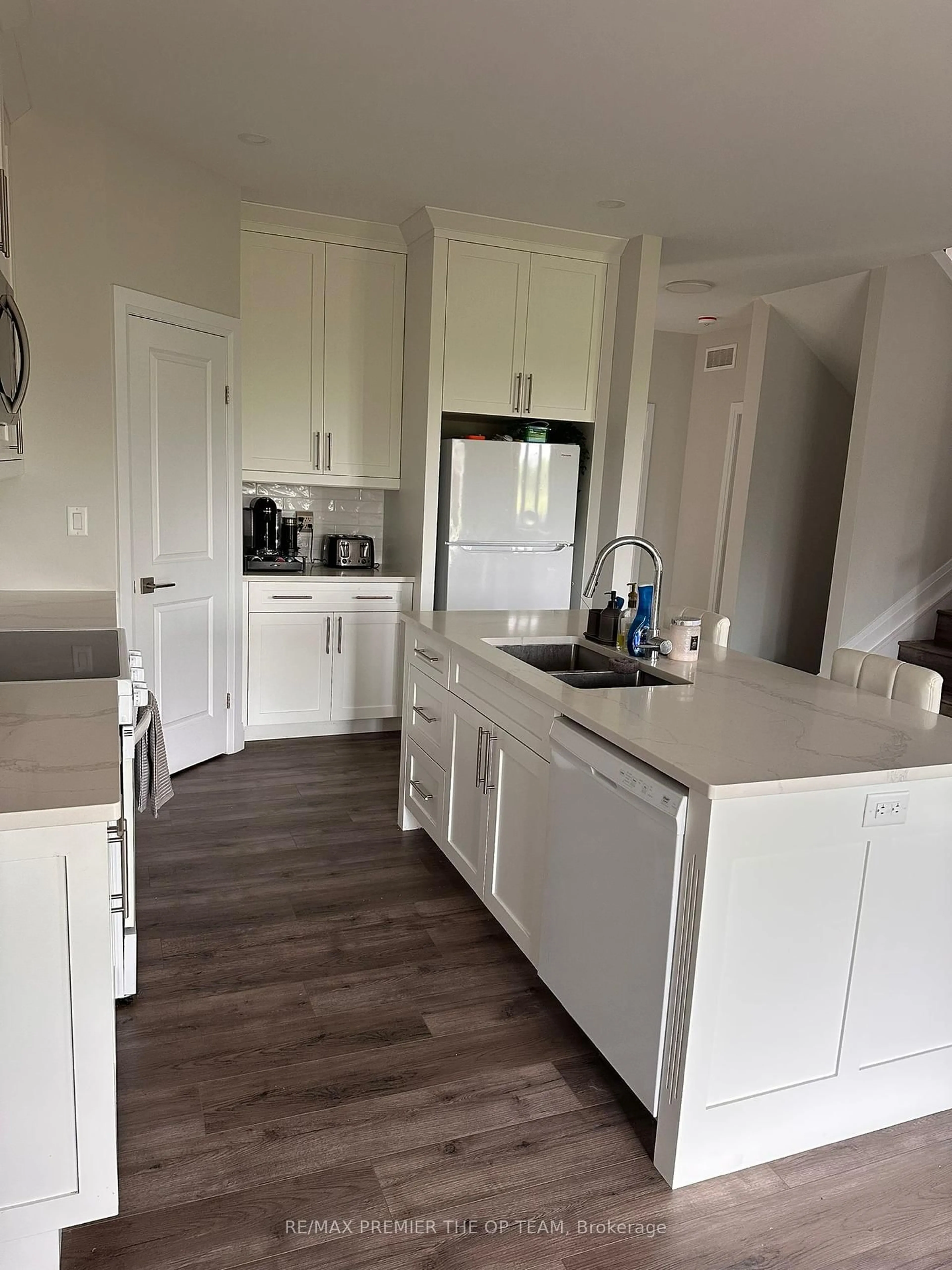 Open concept kitchen, unknown for 103 Eagle St #ON, Leamington Ontario N8H 0G5