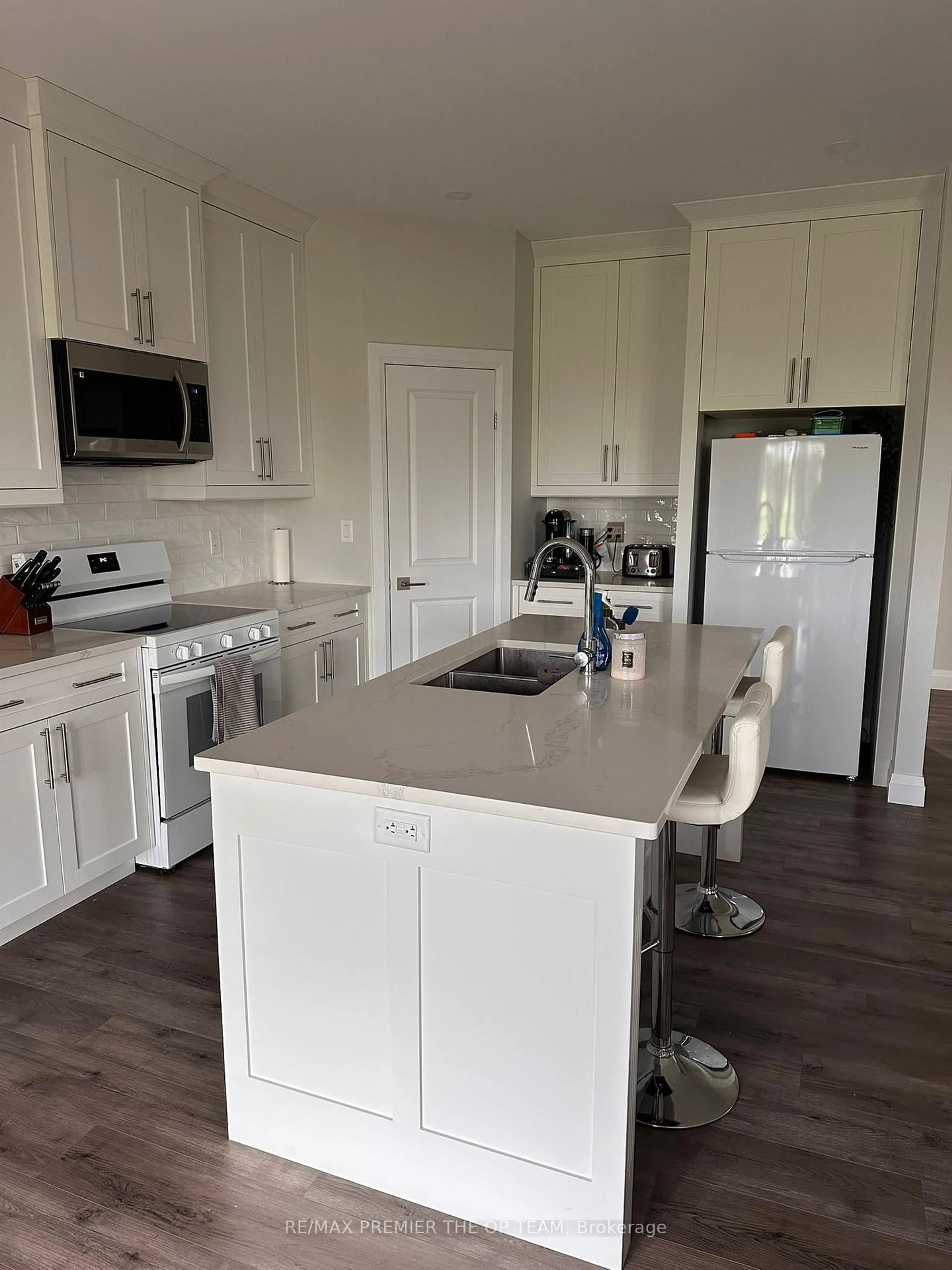 Open concept kitchen, unknown for 103 Eagle St #ON, Leamington Ontario N8H 0G5