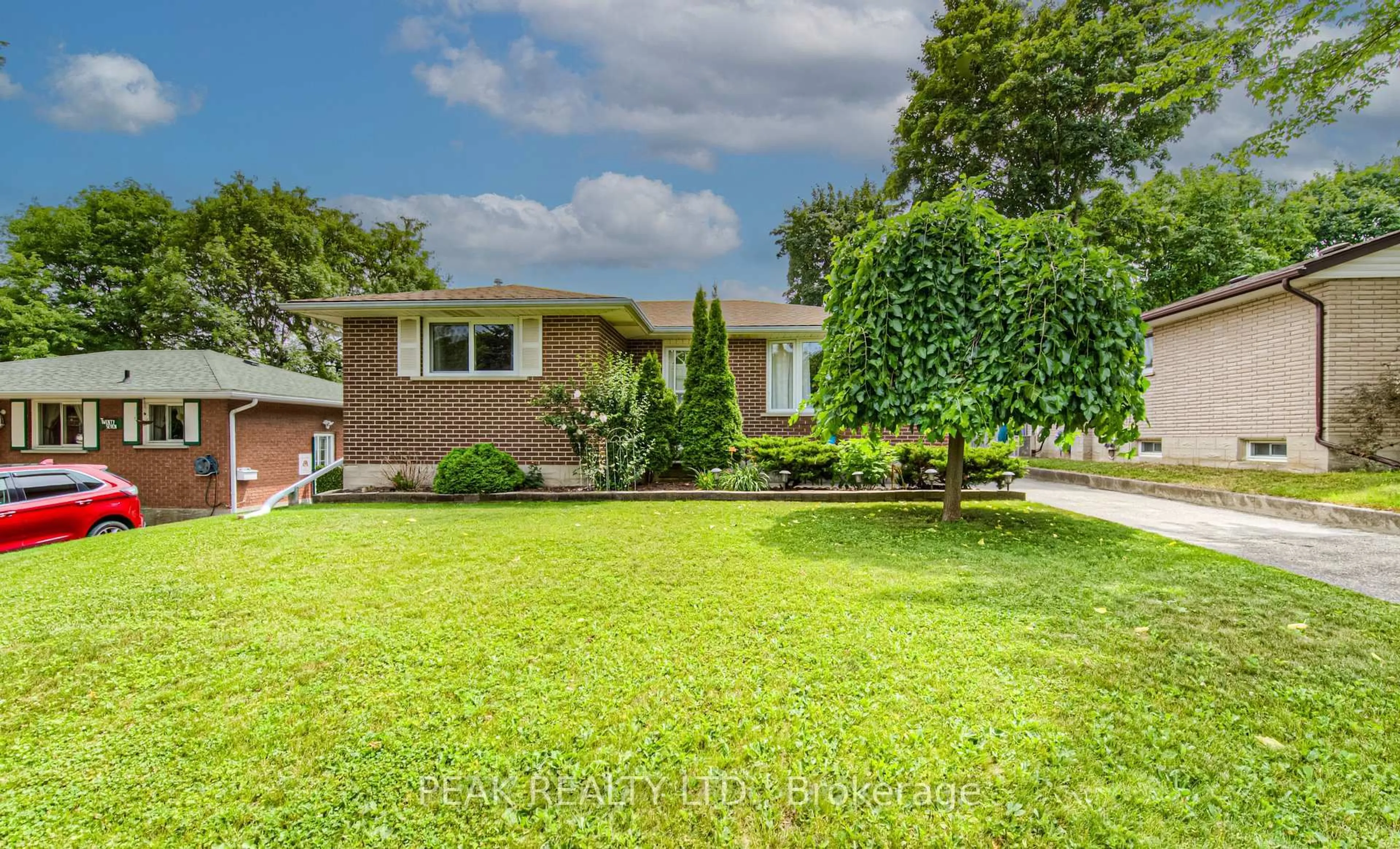 A pic from outside/outdoor area/front of a property/back of a property/a pic from drone, street for 31 Hillmount St, Kitchener Ontario N2C 2C5