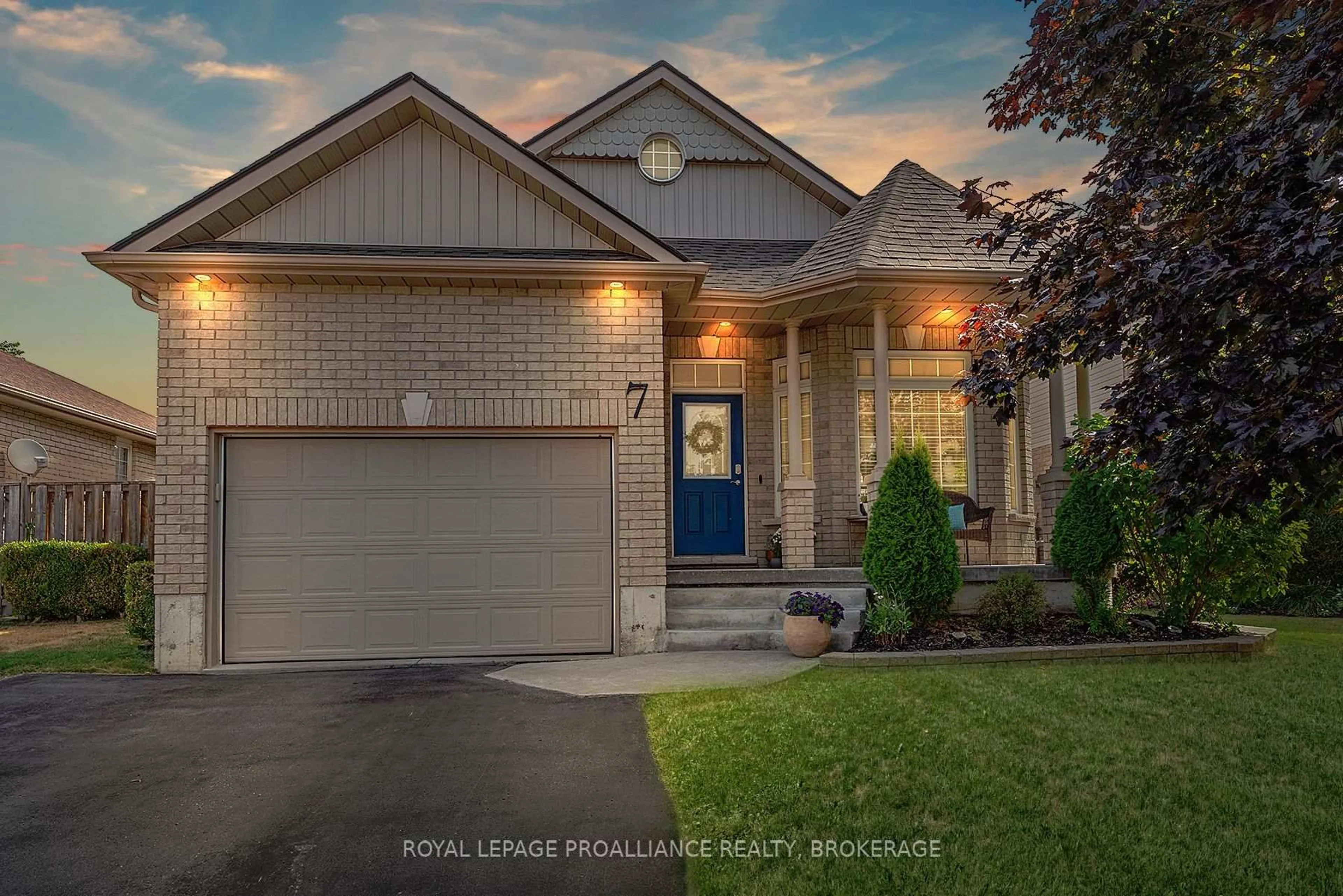 Home with brick exterior material, street for 7 Gardiner St, Belleville Ontario K8N 0L8