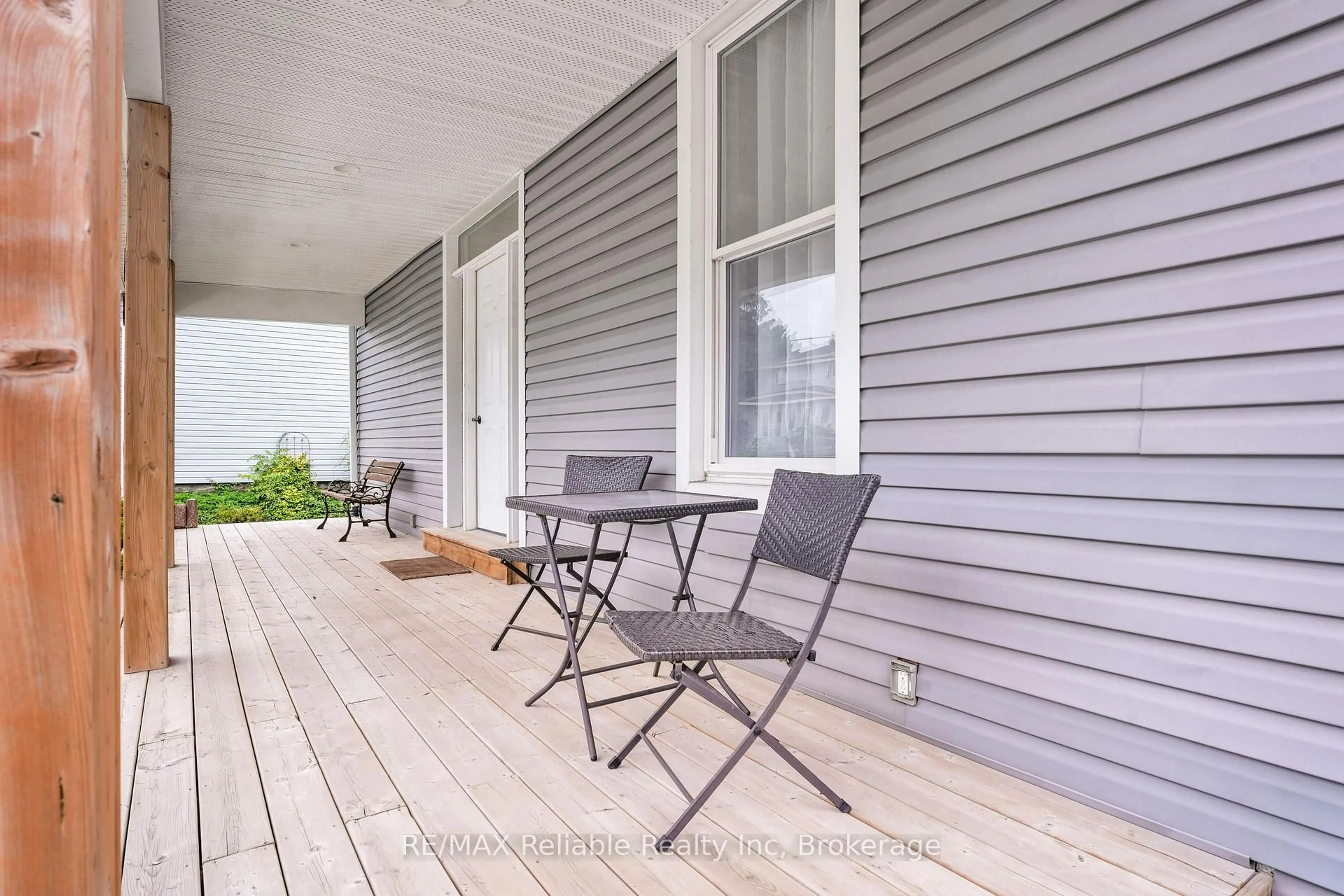Patio, street for 143 Albert St, Central Huron Ontario N0M 1L0