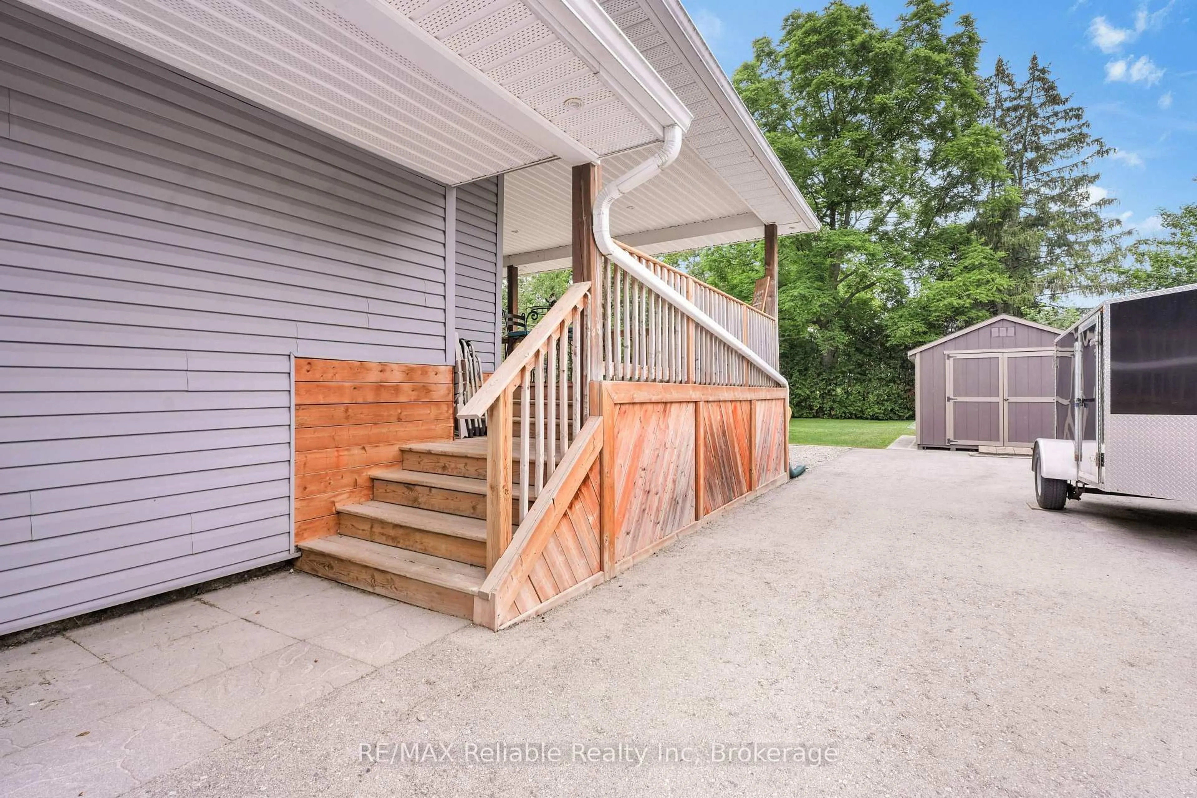Unknown for 143 Albert St, Central Huron Ontario N0M 1L0