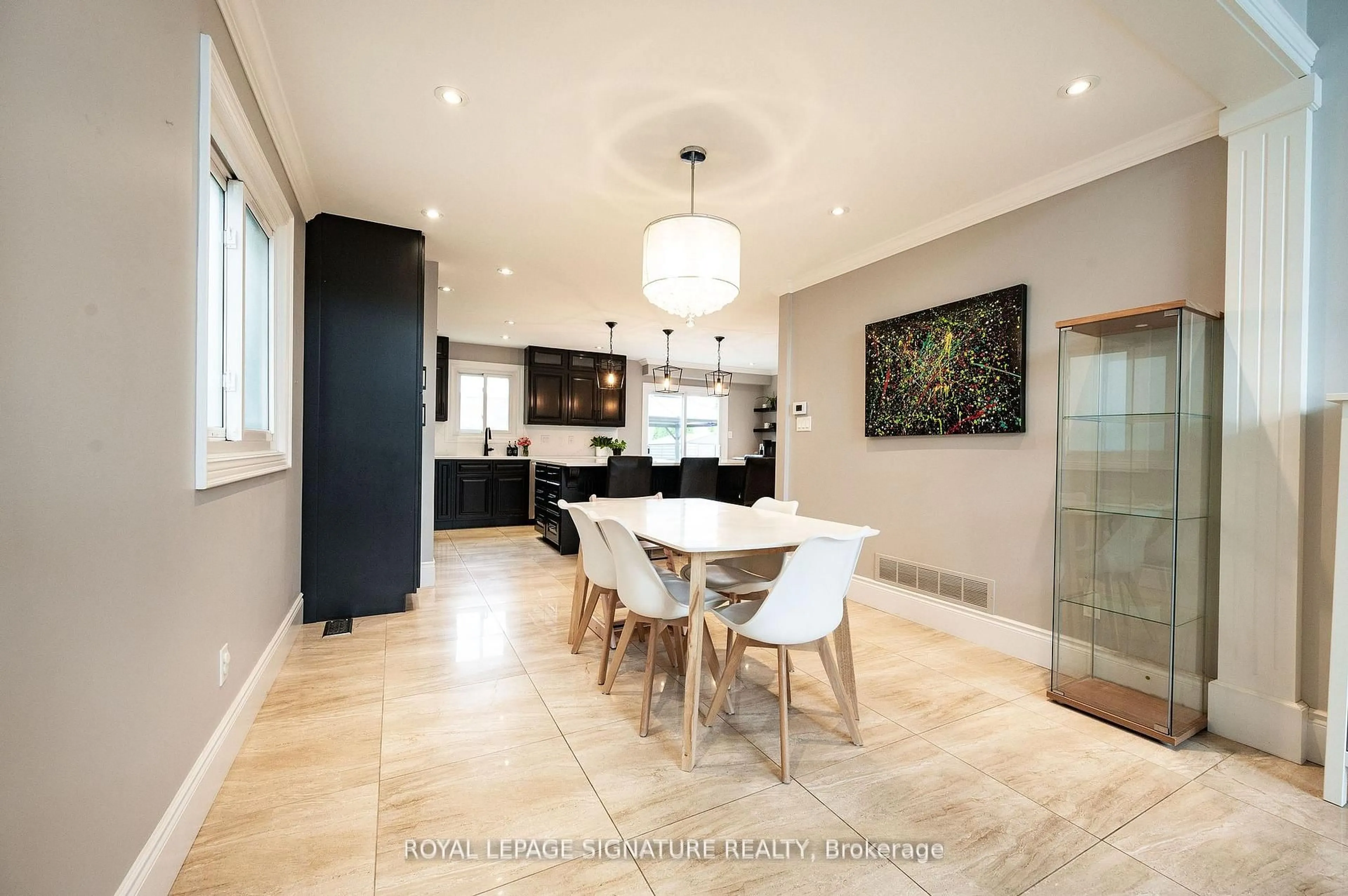 Contemporary kitchen, unknown for 37 Riviera Rdge, Hamilton Ontario L8E 5E6
