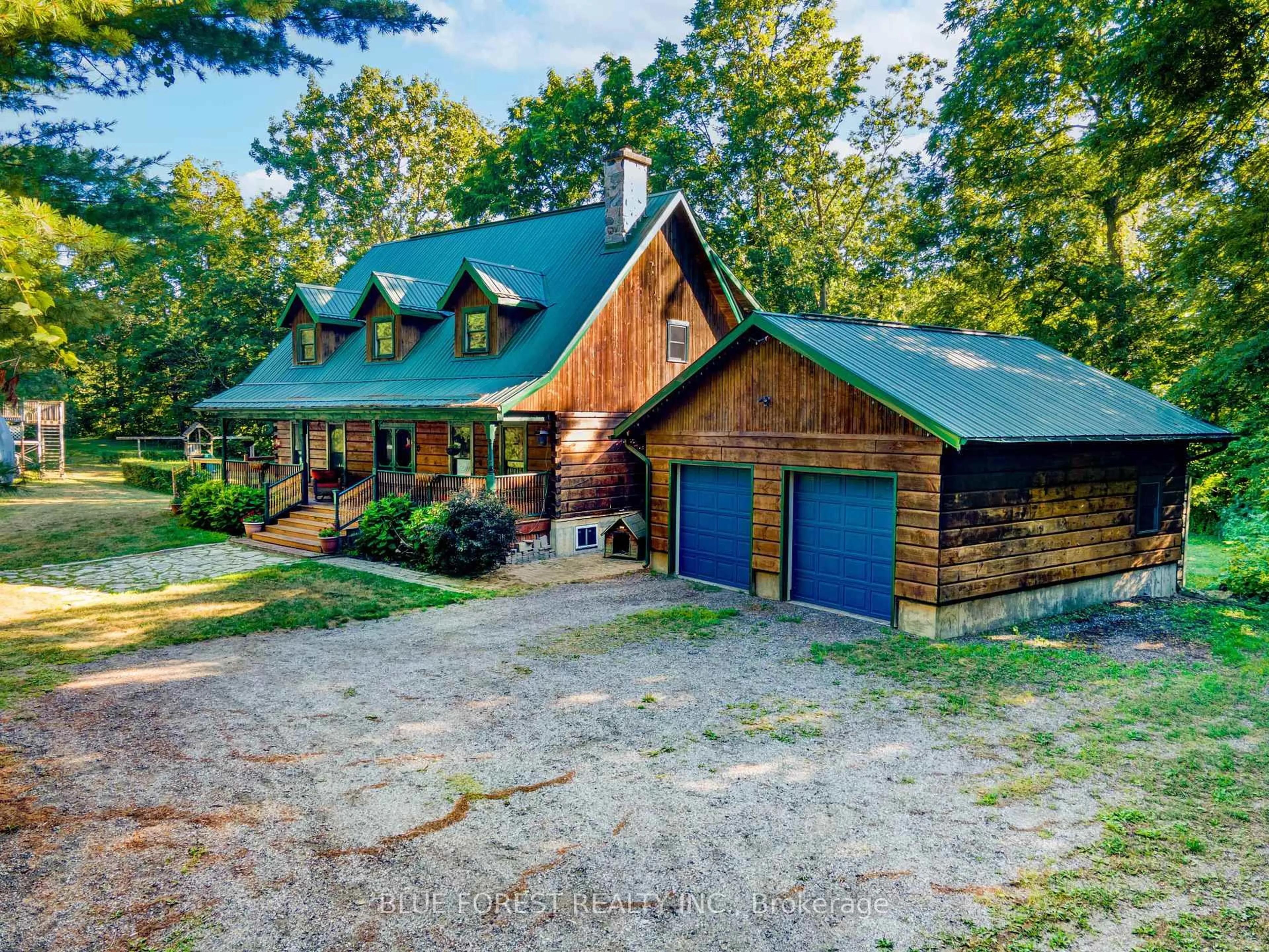 A pic from outside/outdoor area/front of a property/back of a property/a pic from drone, unknown for 14653 Currie Rd, Dutton/Dunwich Ontario N0L 1J0