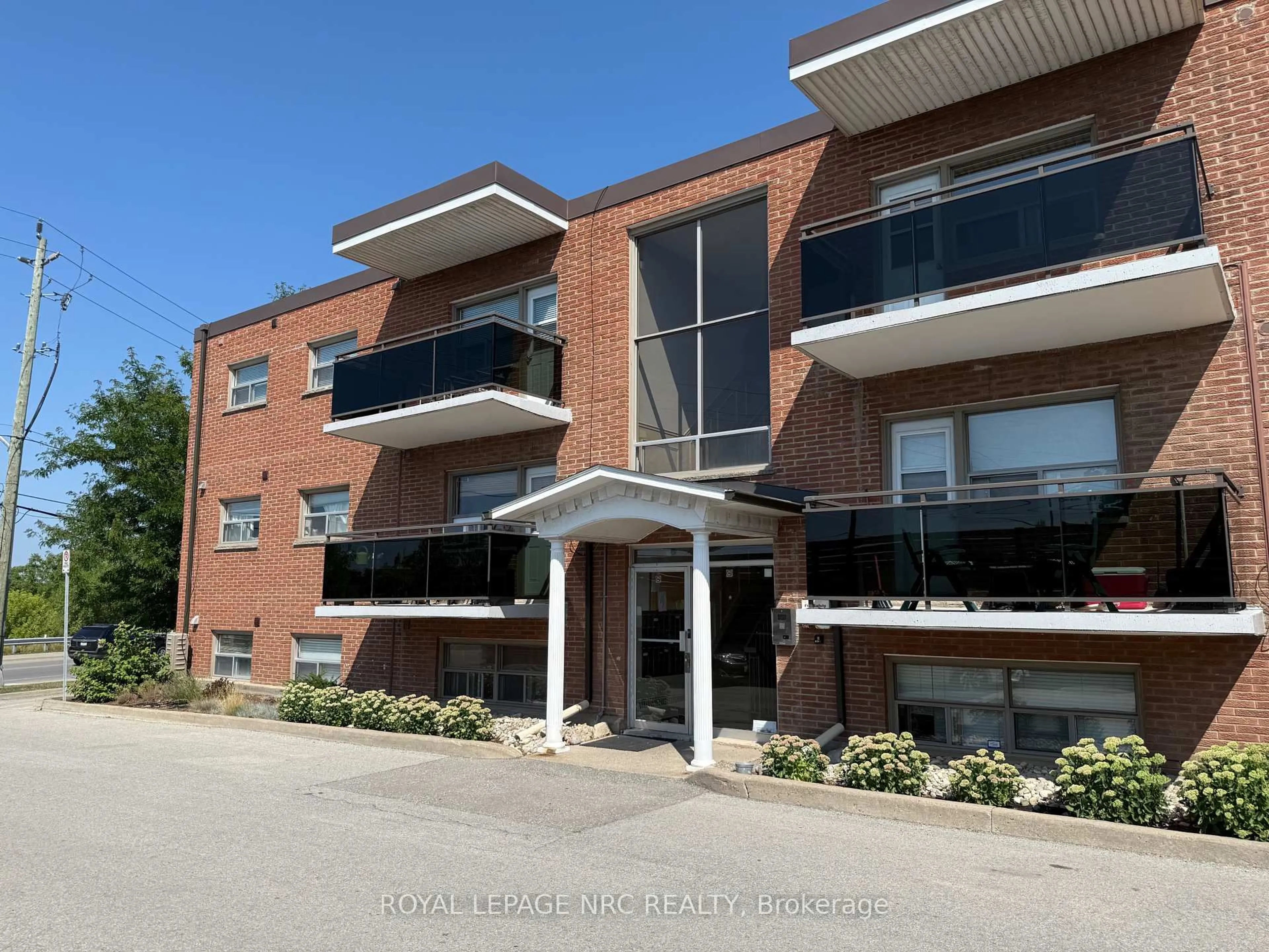 Unknown for 264 Oakdale Ave #103, St. Catharines Ontario L2P 2K4