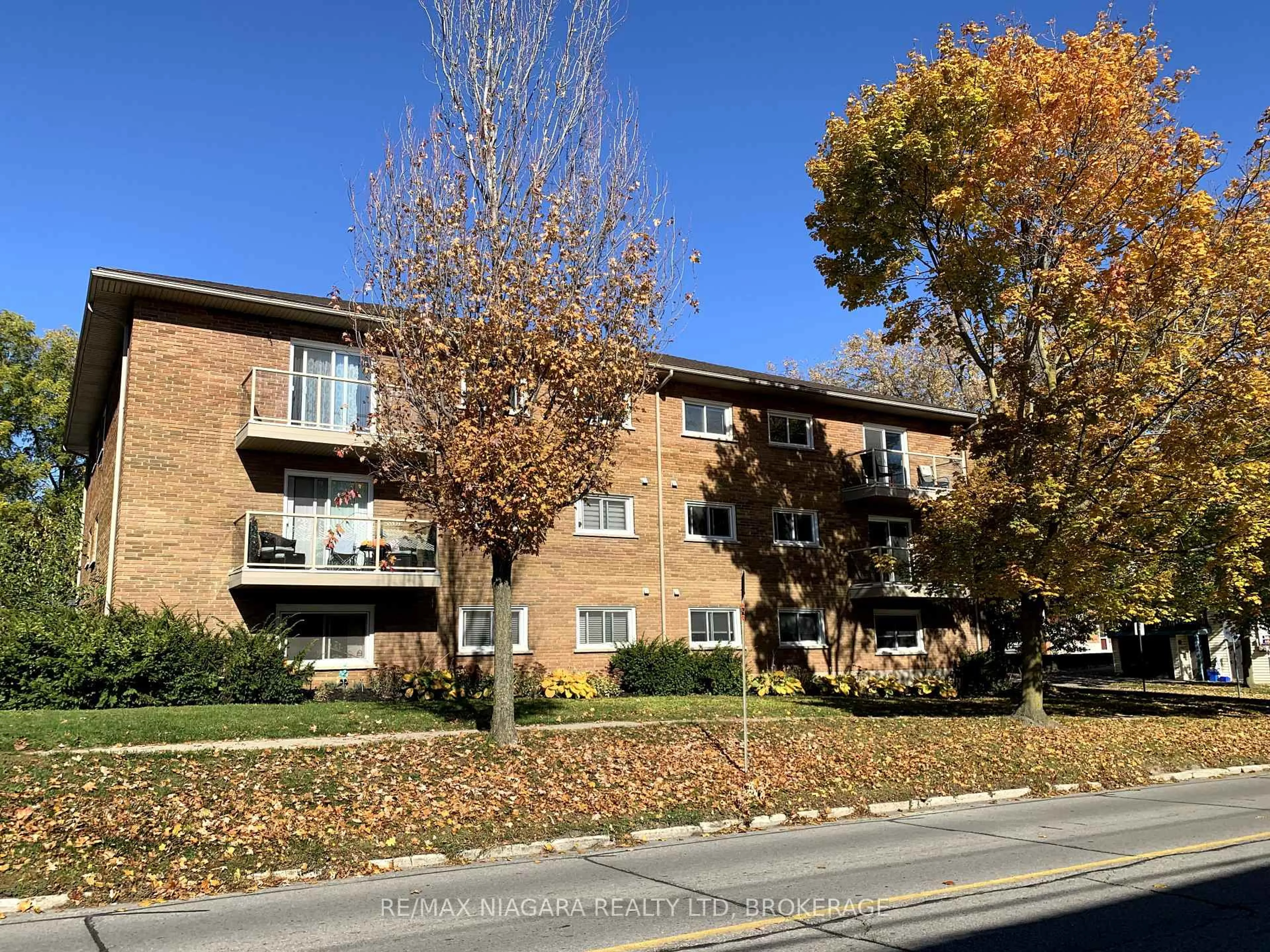 Unknown for 17 Simcoe St, St. Catharines Ontario L2N 5C6