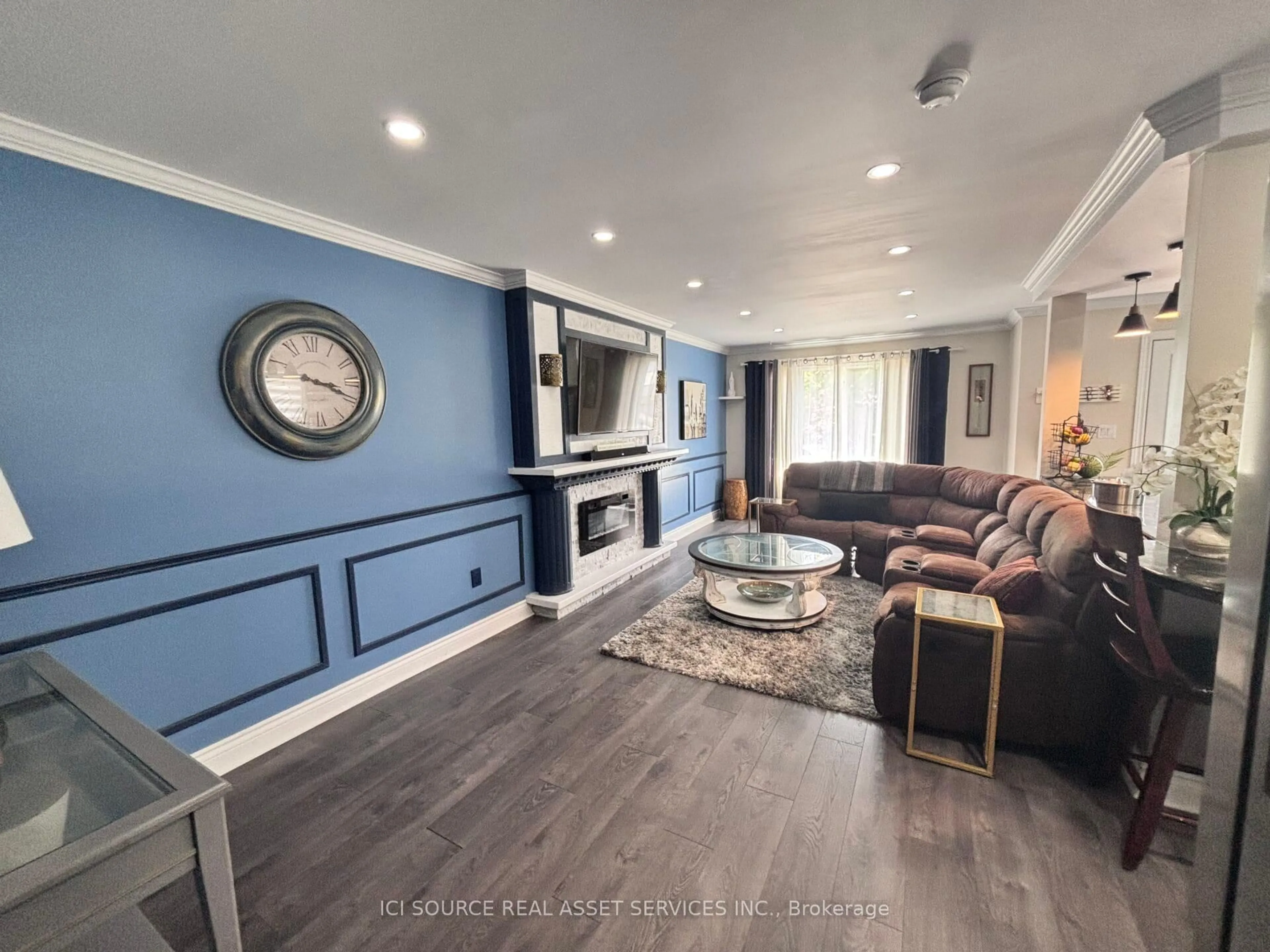 Living room with furniture, unknown for 73 Marc Blvd, Welland Ontario L3B 5V2