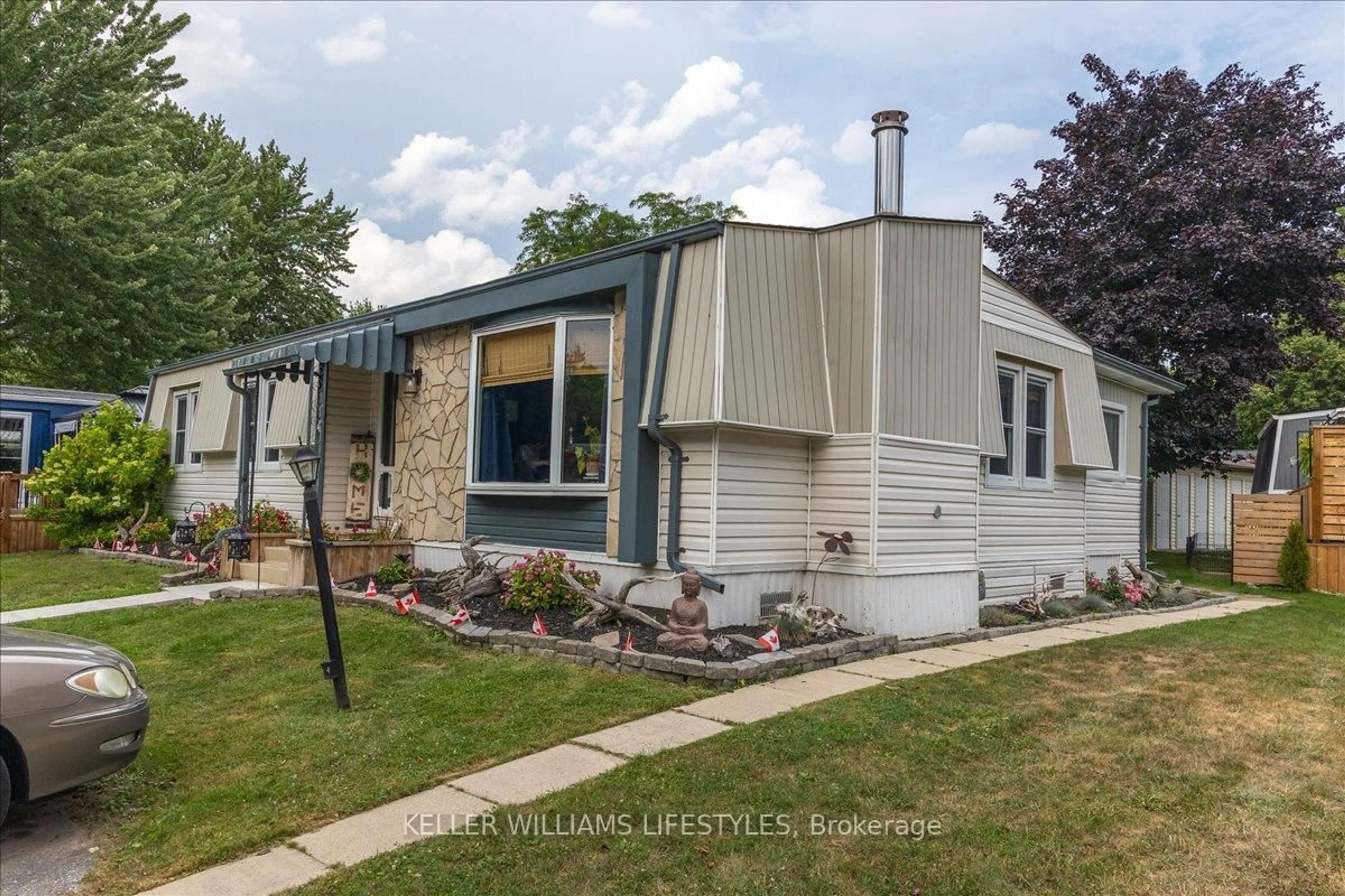 Home with vinyl exterior material, street for 114 PEBBLE BEACH Pkwy, South Huron Ontario N0M 1T0