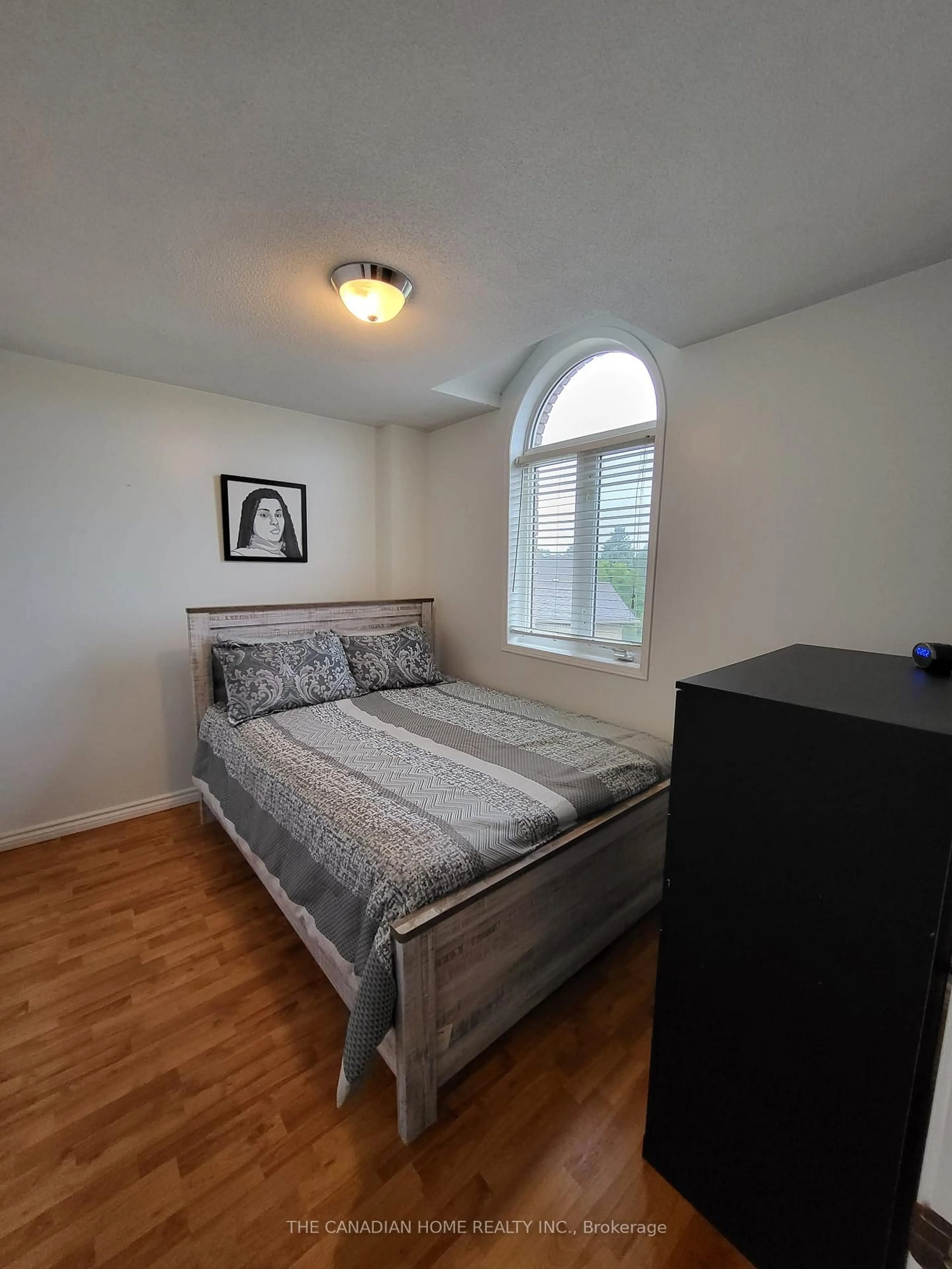 A pic of a room for 1020 Peach Blossom Cres, Windsor Ontario N9G 2R5