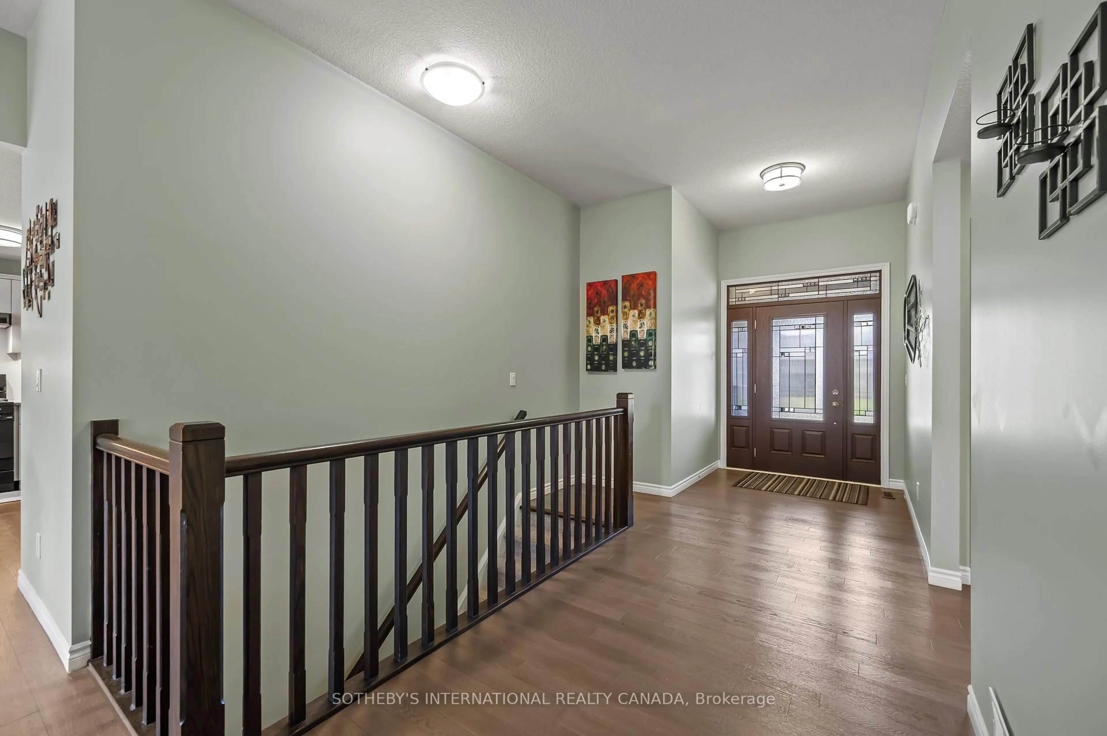Indoor entryway for 57 Lock St, East Zorra-Tavistock Ontario N0J 1M0