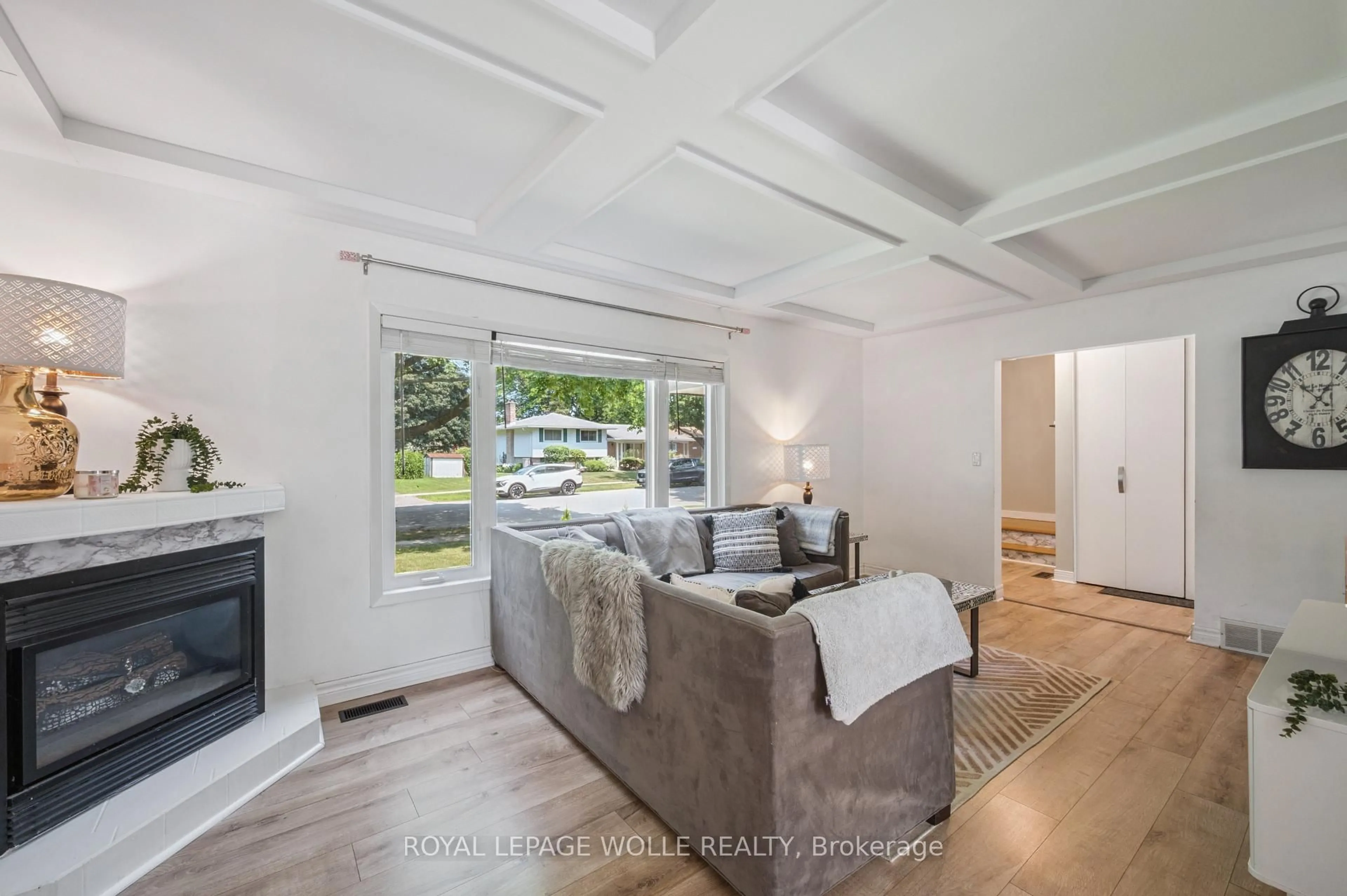 Living room with furniture, unknown for 36 Craig Dr, Kitchener Ontario N2B 2J3