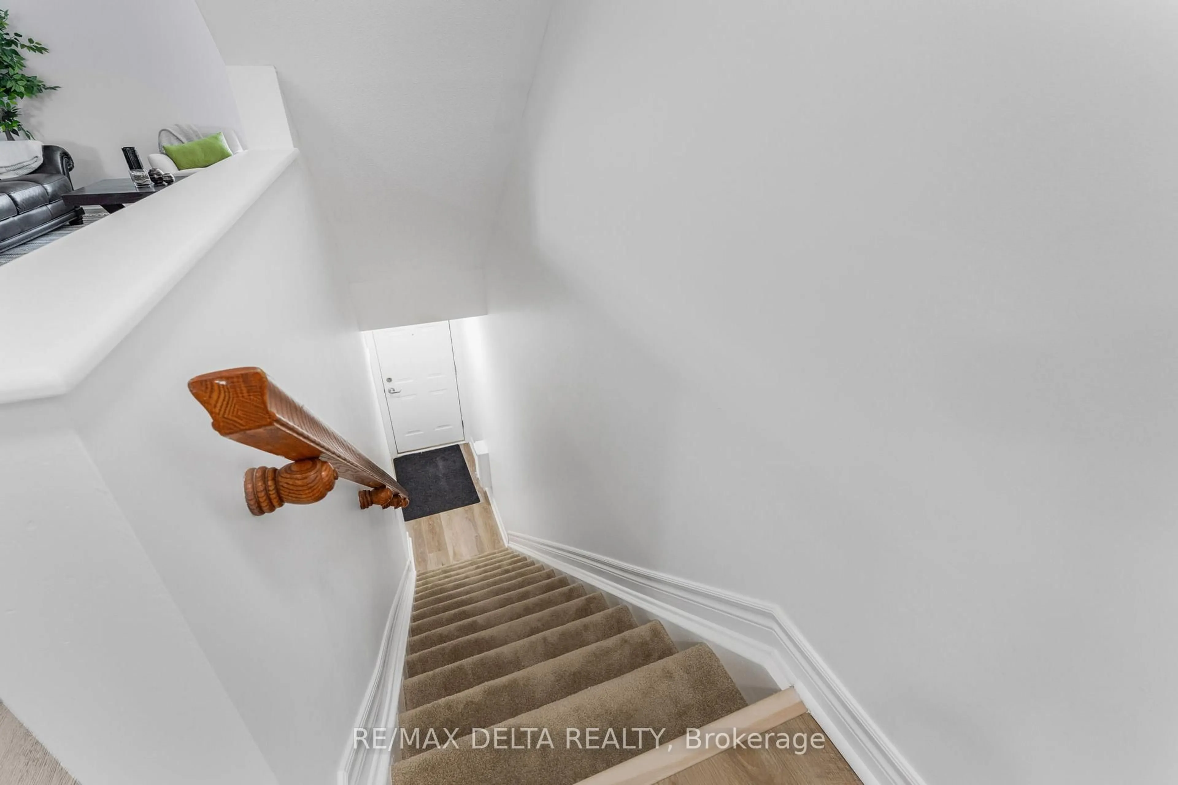 Stairs for 735 Lakeridge Dr, Ottawa Ontario K4A 0N5
