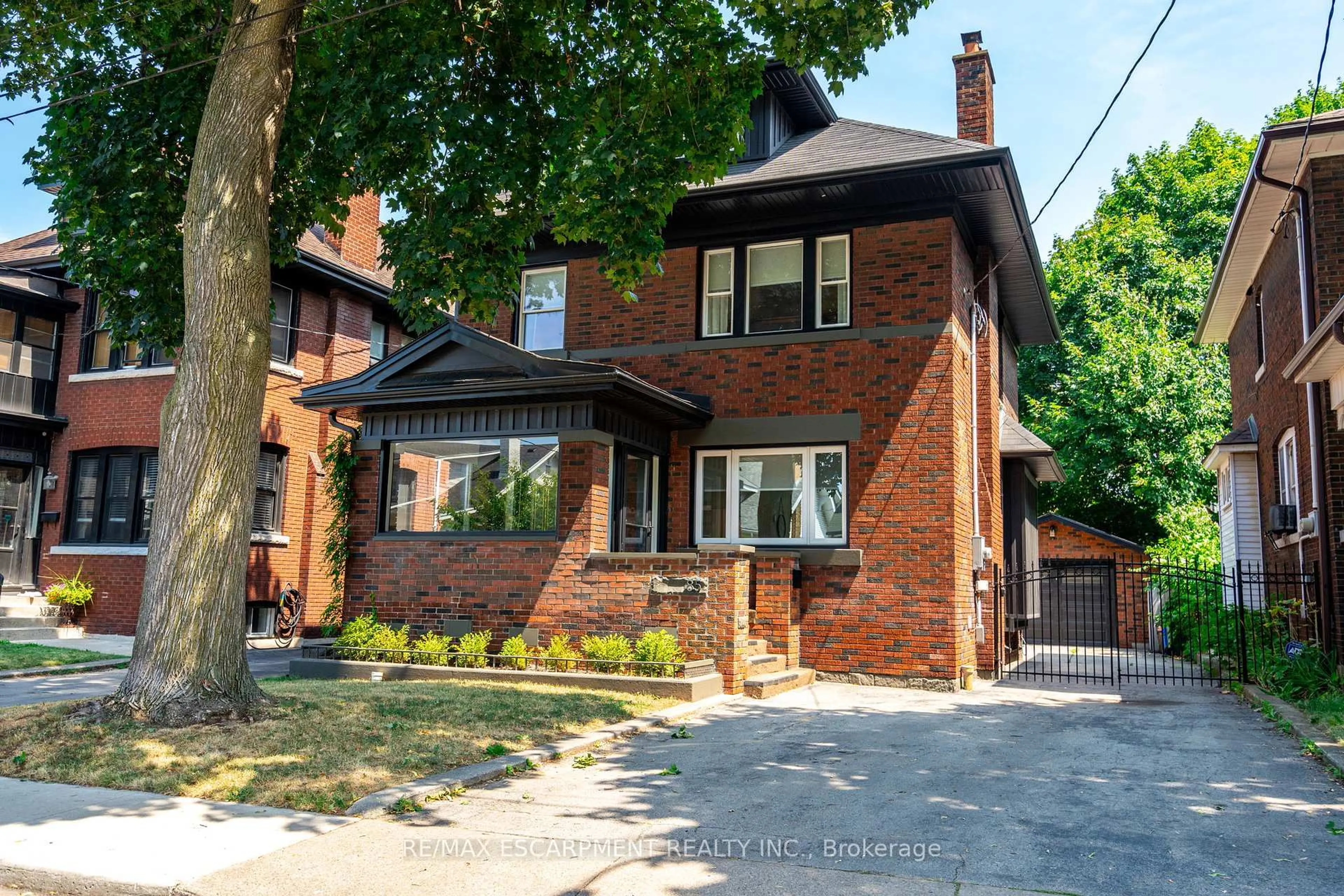 Home with brick exterior material, street for 85 Balsam Ave, Hamilton Ontario L8M 3B2