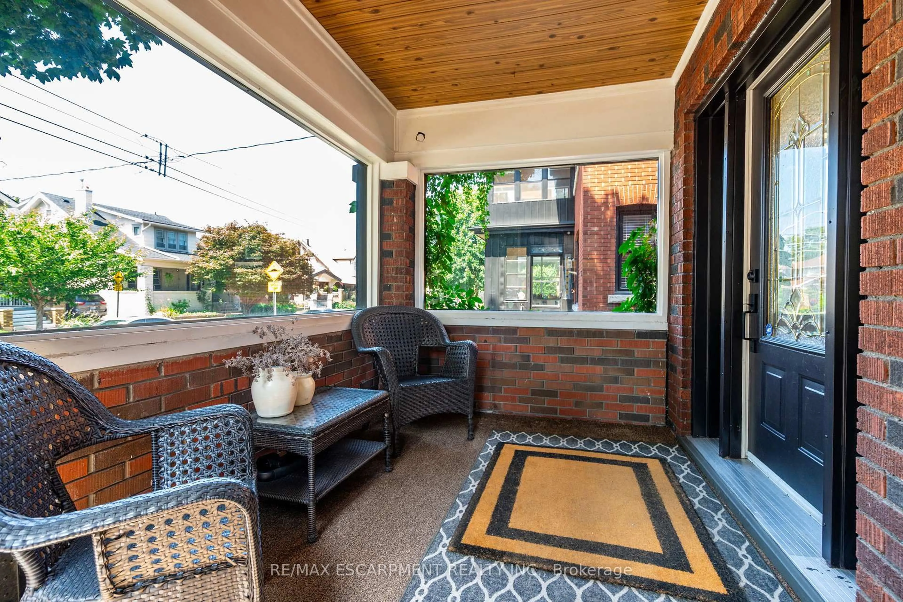 Patio, street for 85 Balsam Ave, Hamilton Ontario L8M 3B2