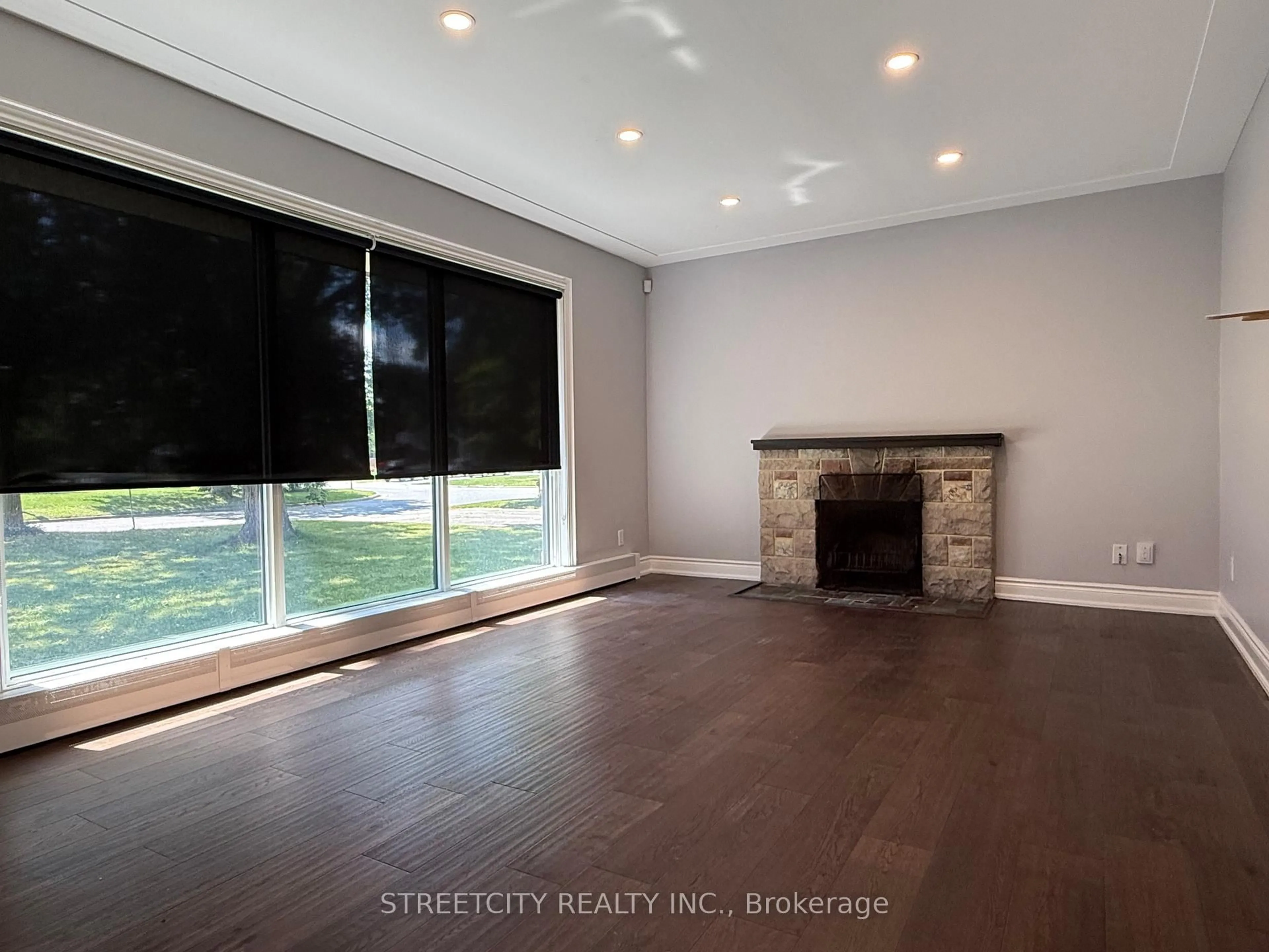 A pic of a room for 724 Headley Dr, London North Ontario N6H 3V6