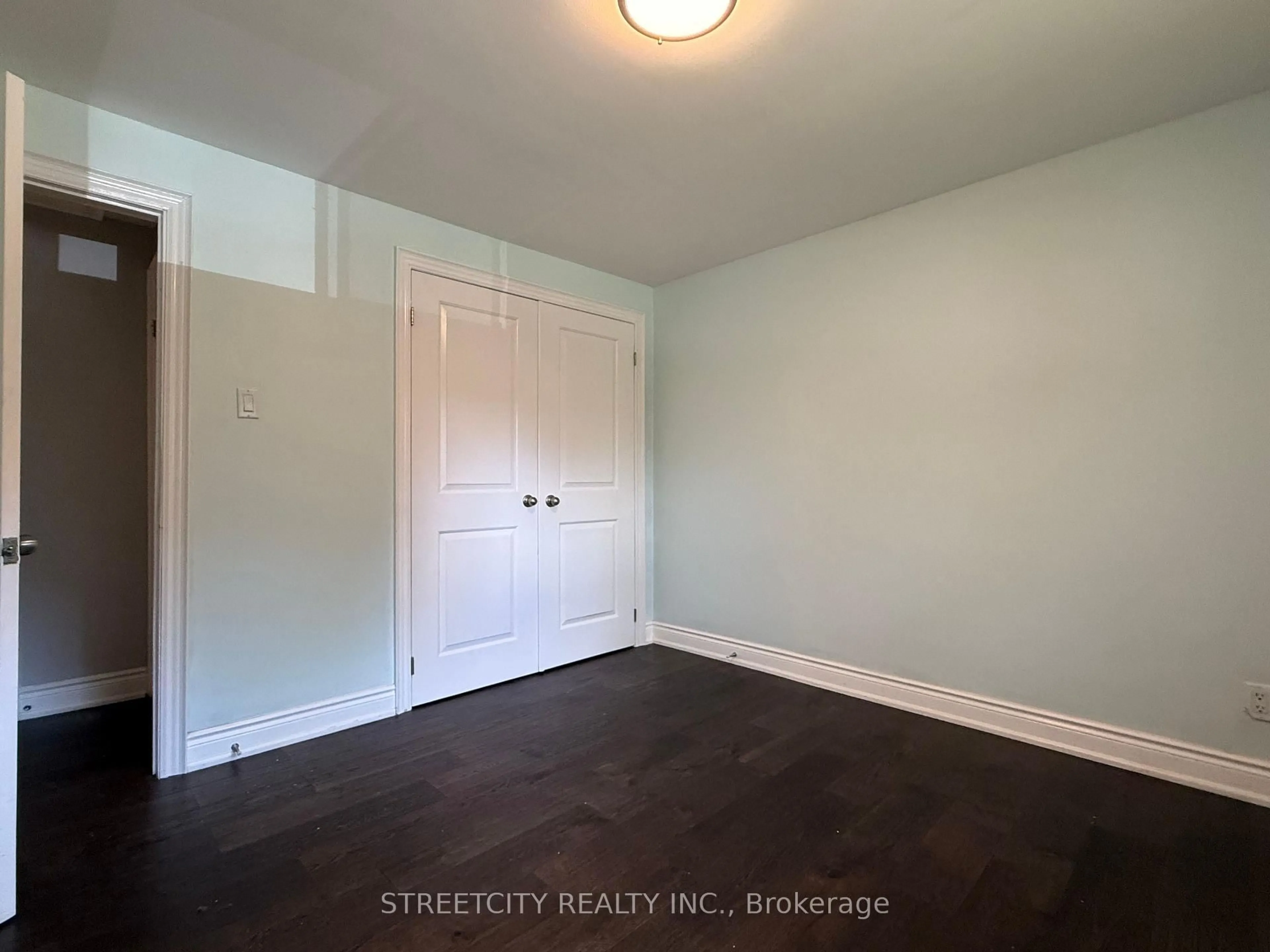 A pic of a room for 724 Headley Dr, London North Ontario N6H 3V6
