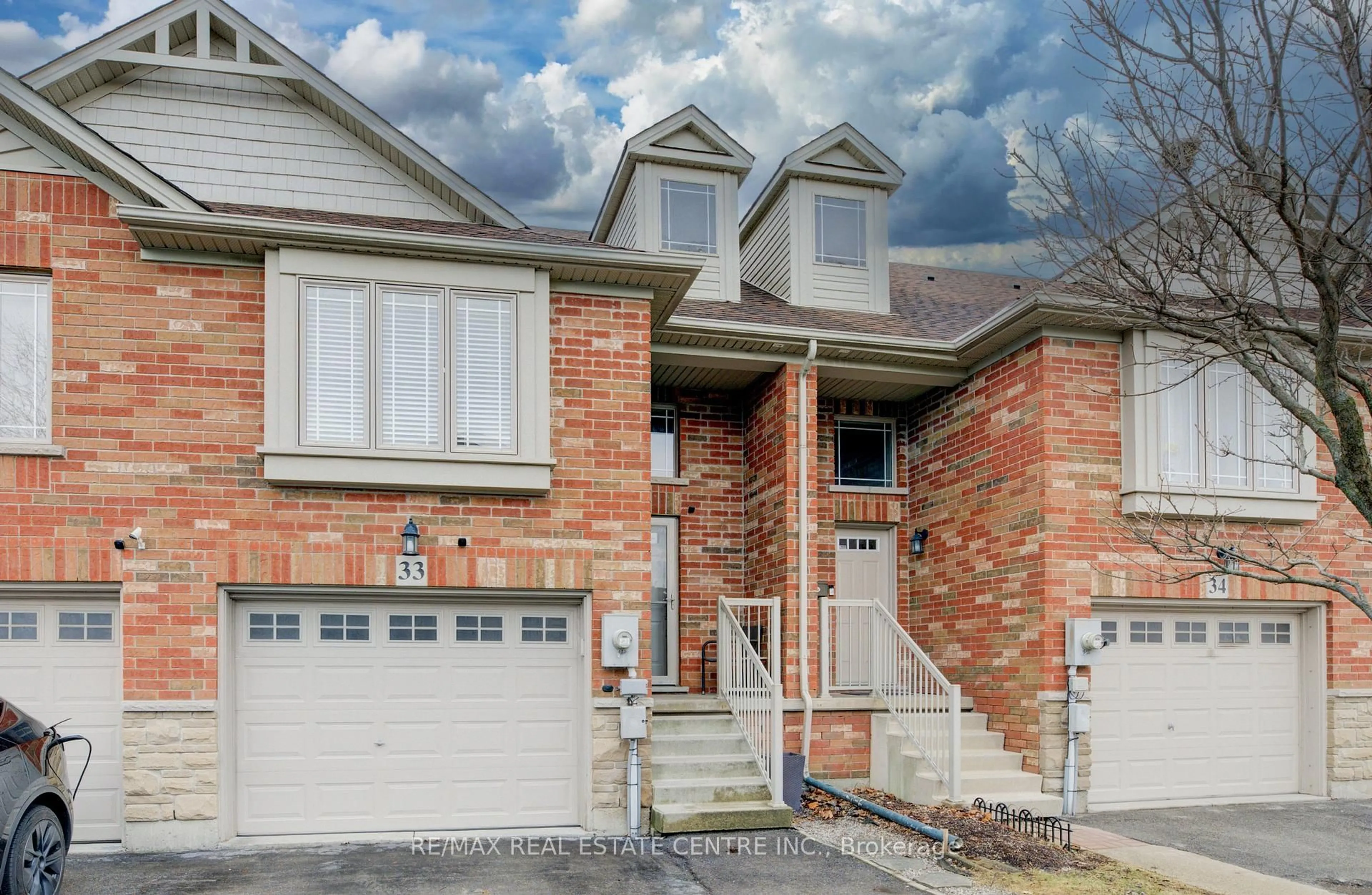 Home with brick exterior material, street for 242 Upper Mount Albion Rd #33, Hamilton Ontario L8J 0B1