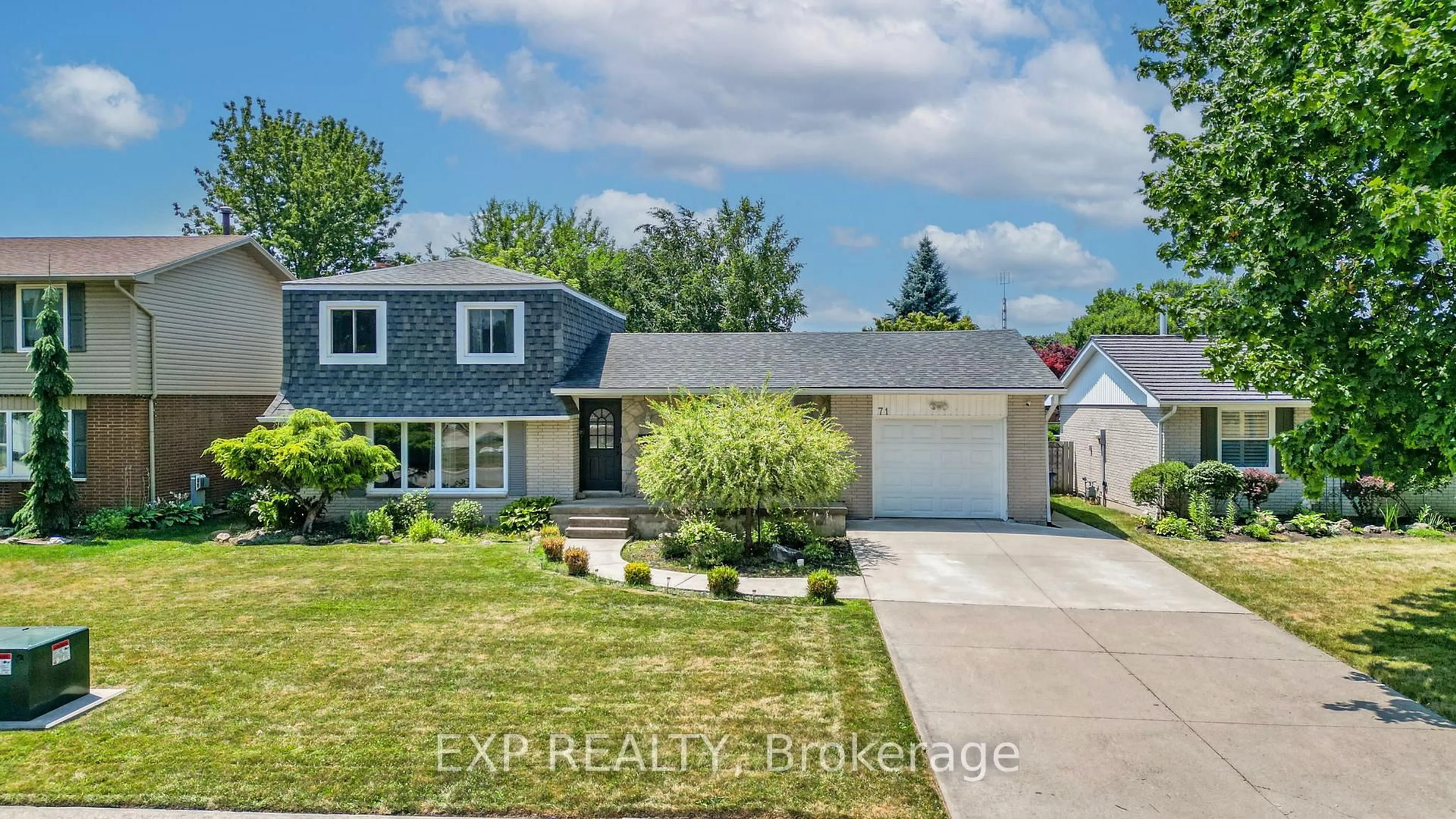 Home with vinyl exterior material, street for 71 Parry Dr, Chatham-Kent Ontario N7L 2J1