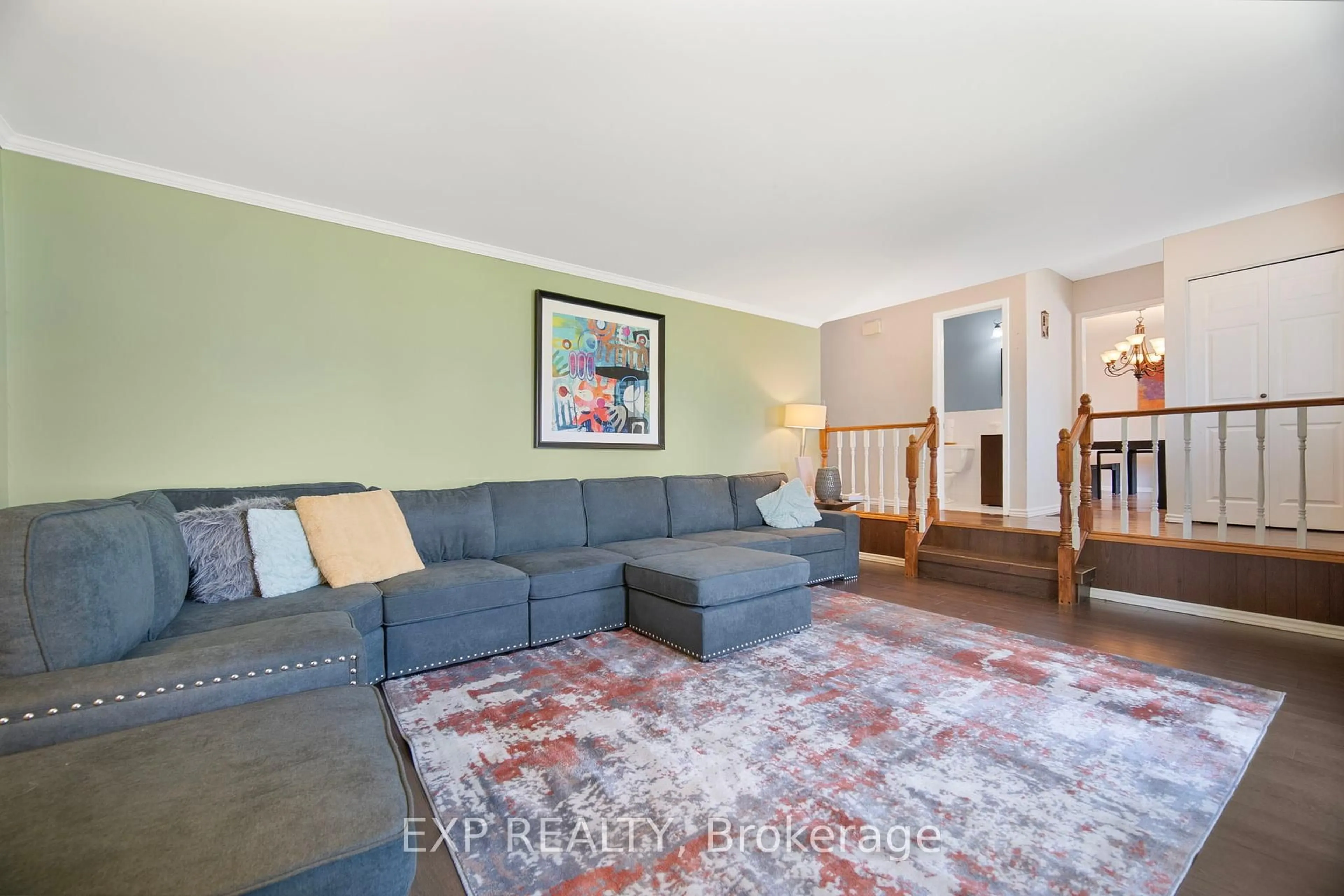 Living room with furniture, unknown for 71 Parry Dr, Chatham-Kent Ontario N7L 2J1