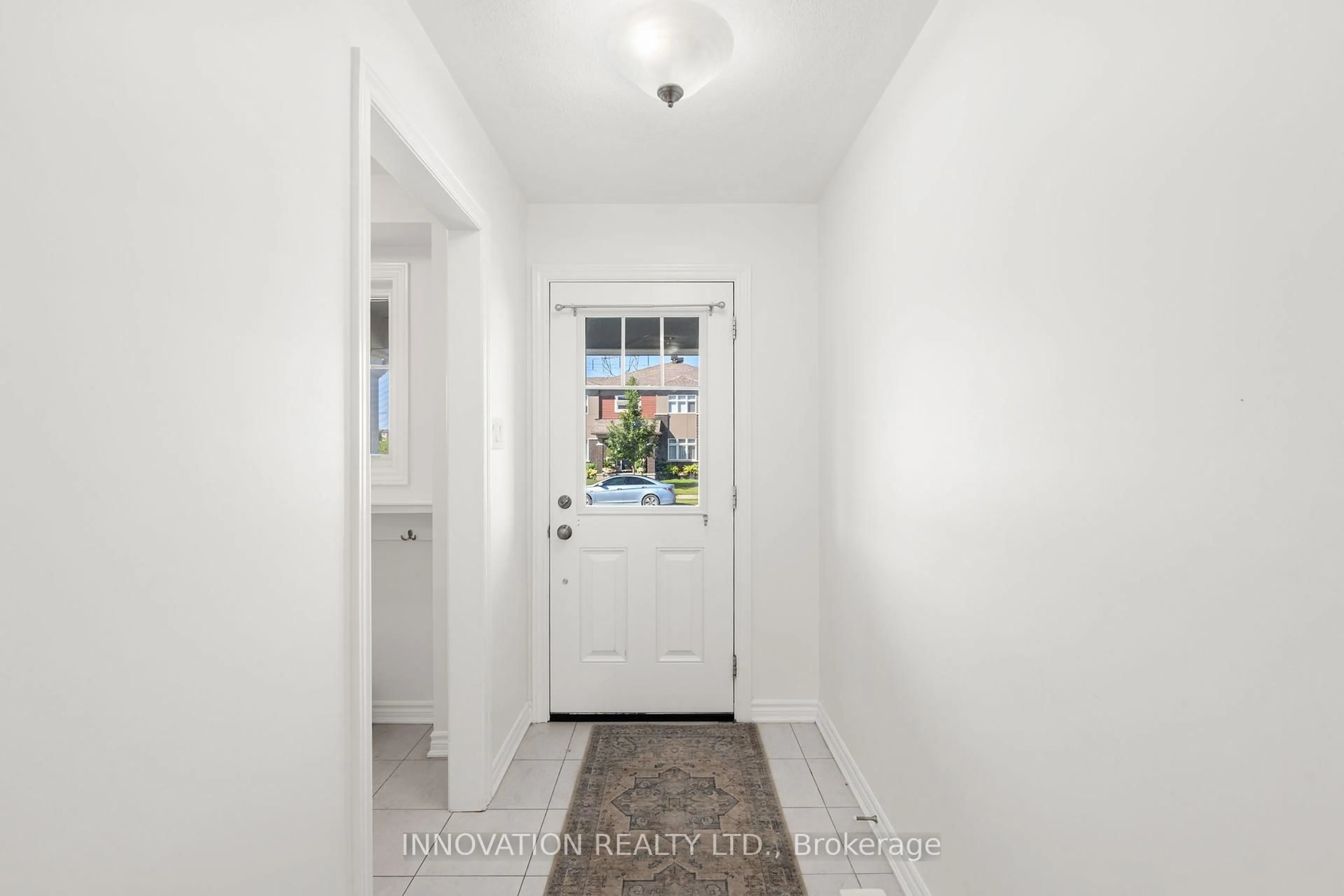 Indoor entryway for 389 Rouncey Rd, Ottawa Ontario K2V 0K4
