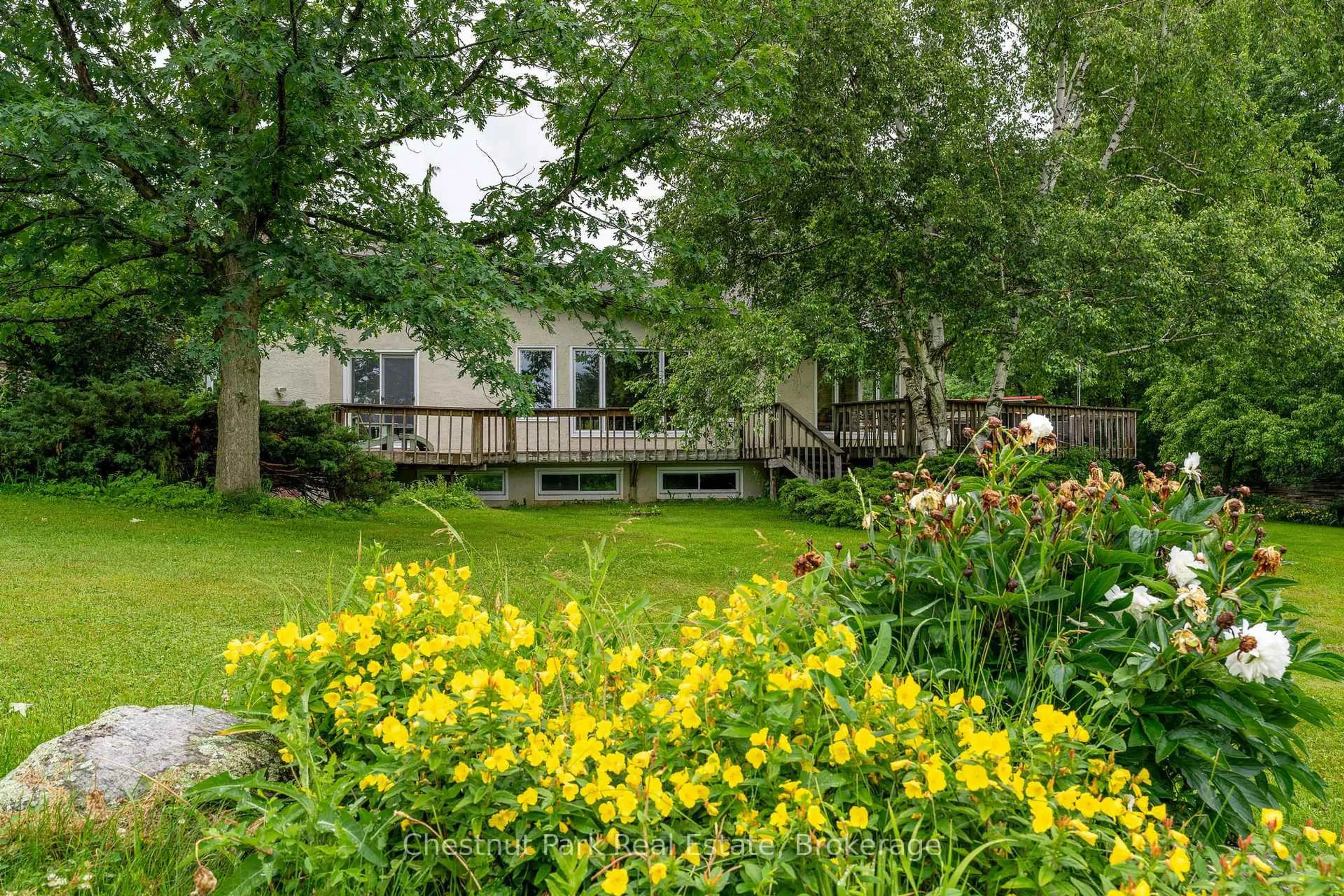 Patio, street for 164 Slabtown Rd, Blue Mountains Ontario N0H 1J0